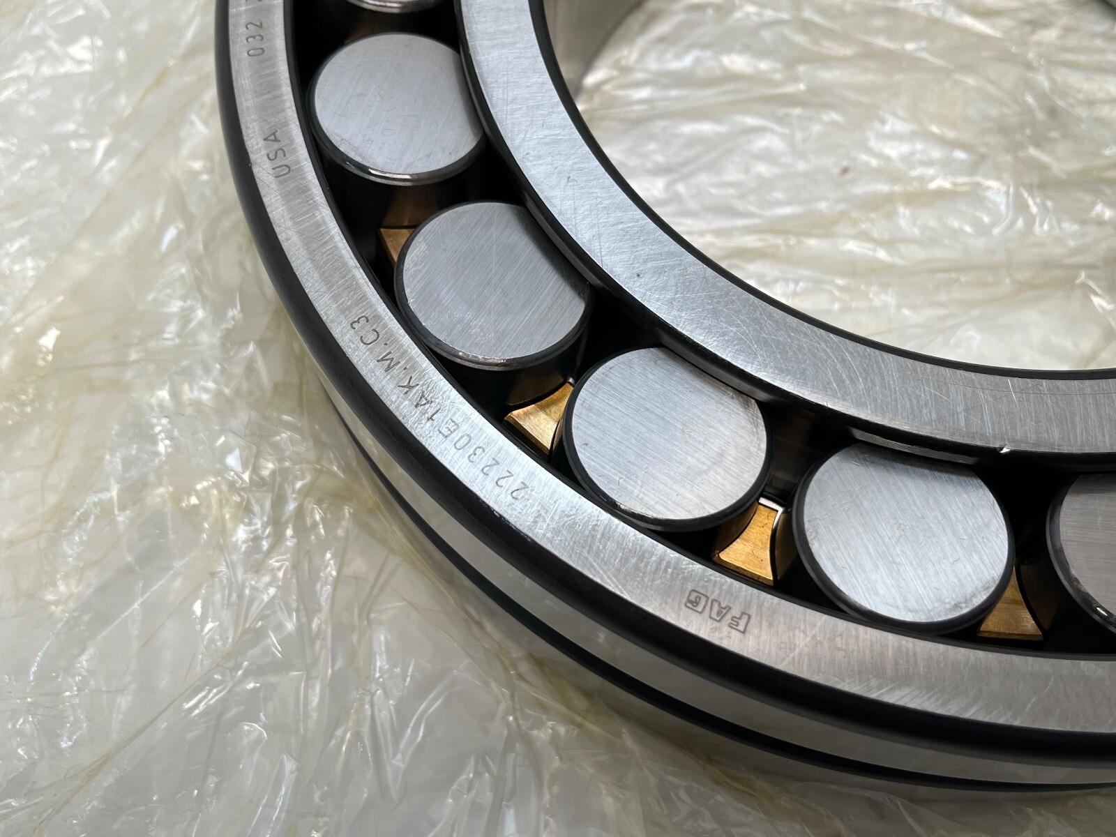 FAG 22230E1AKM.CW333 Bearing 150x270x73 mm 22230E 22230-E1-A-K-M-C3-W33 USA