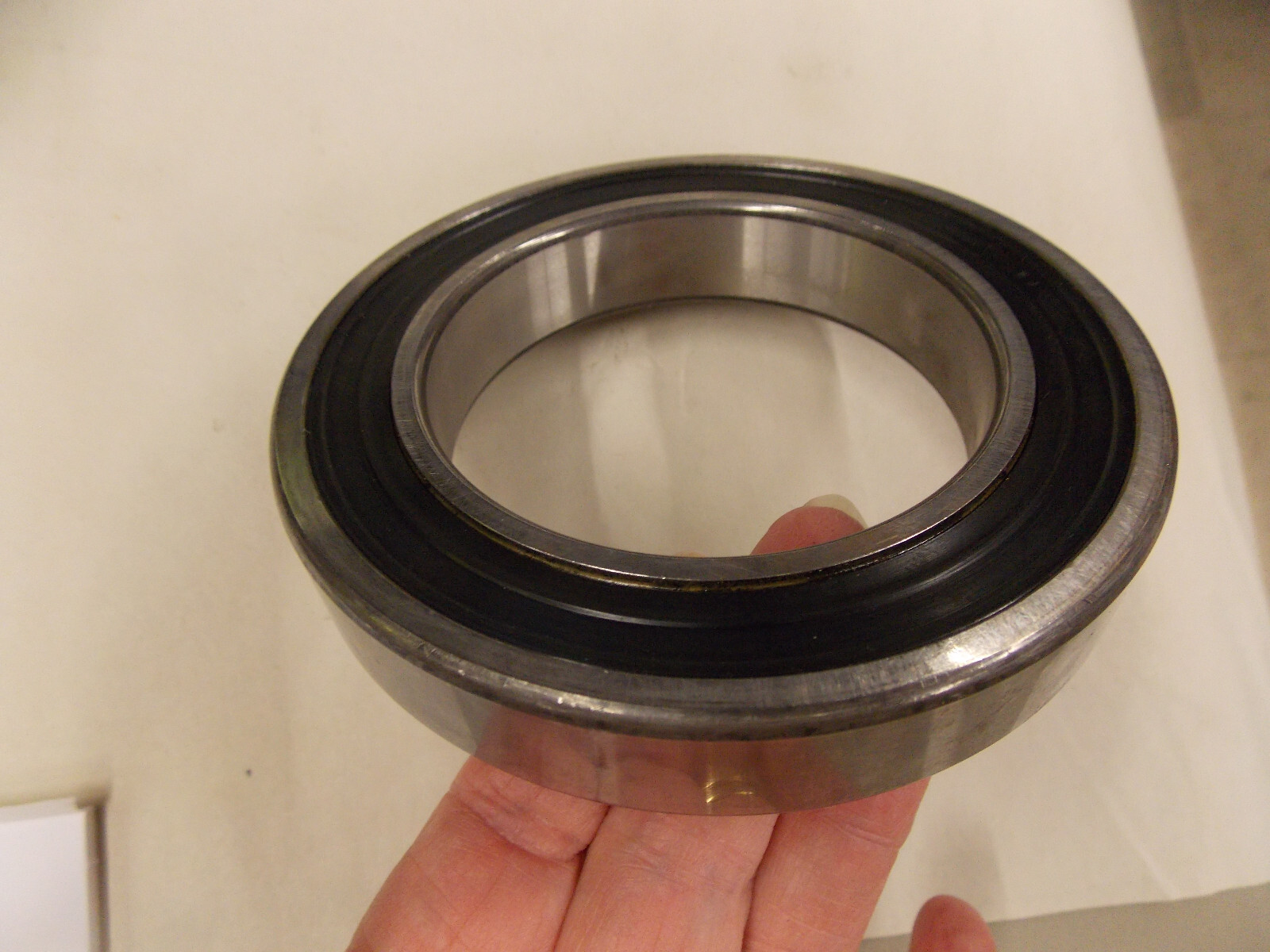 NOS SKF 6015 RS1/C3 Single Row Bearing 75mm X 115mm X 20mm V2B