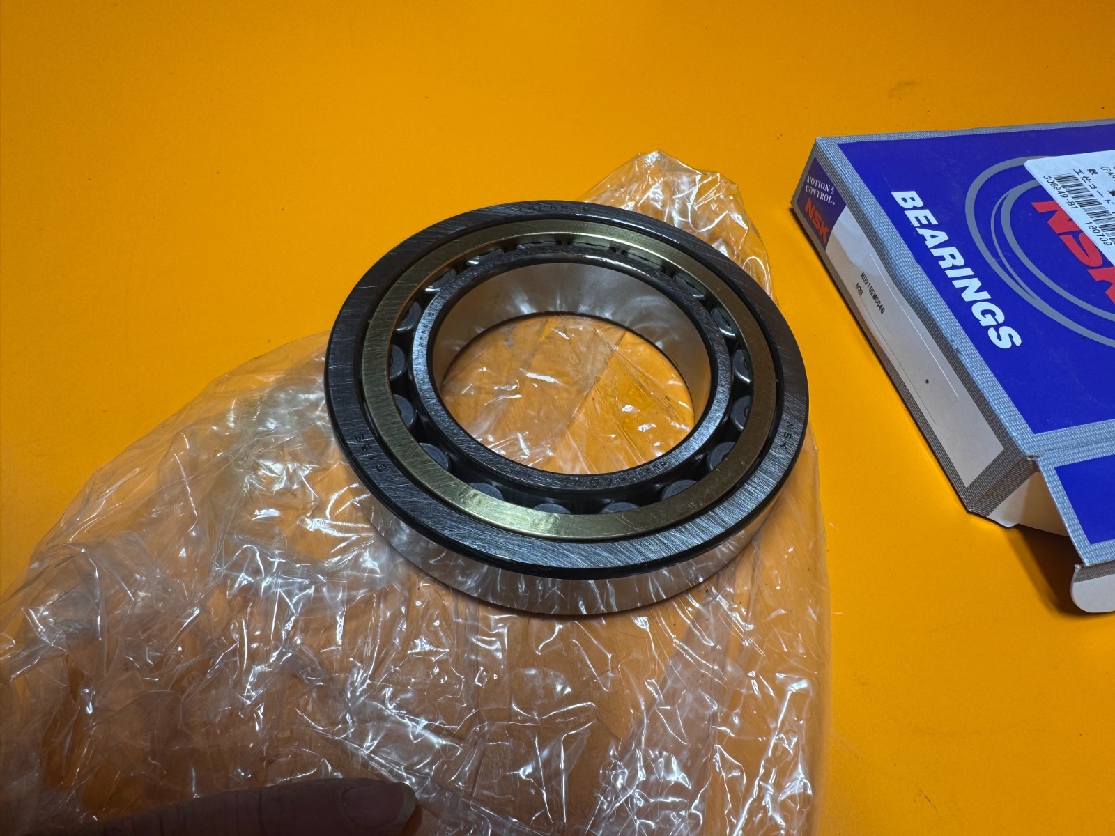 NSK, NU215EMCG46, 215E Roller Ball Bearing 75x130x25mm Brass Cage High Precision