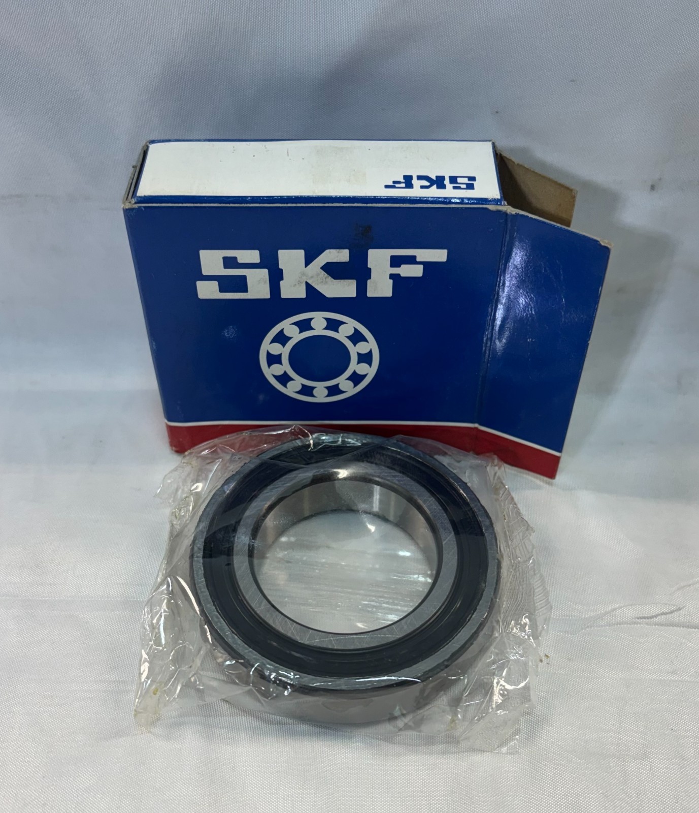 6008 2RSJEM SKF Sealed Ball Bearing 40x68x15mm 6008-2RS-JEM Selling Individually