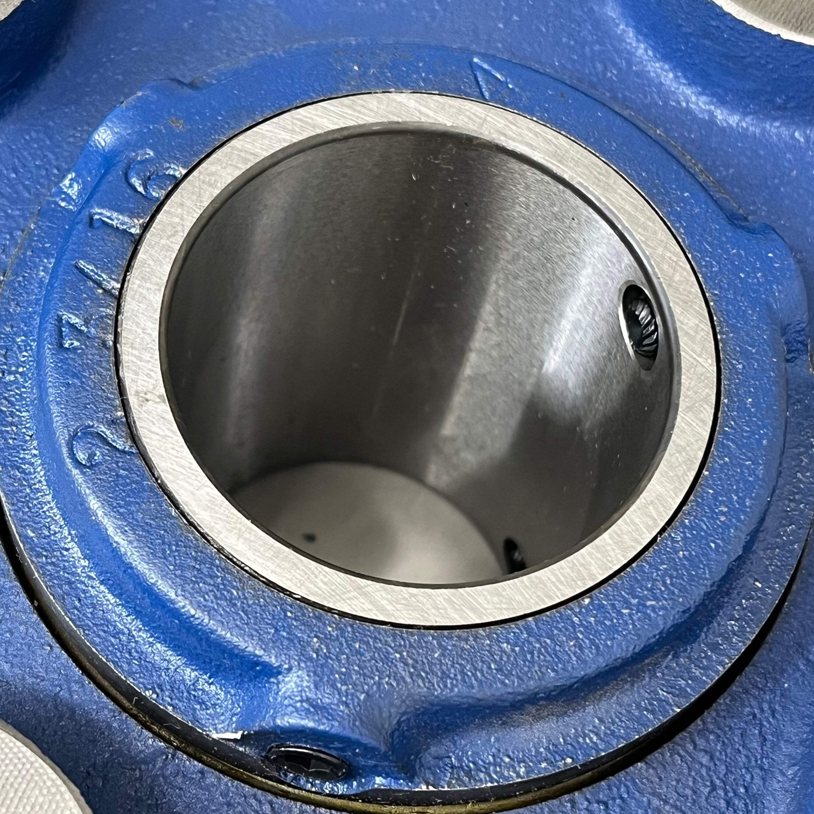 ROYERSFORD Type E Bearing 2 3/16 Square Flange 4-Bolt Tapered Rollers 20-05-0203