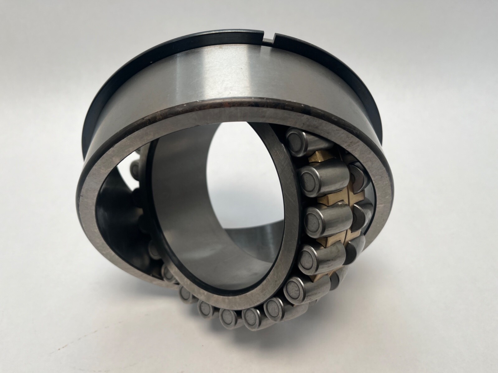 NTN 23122BN Spherical Bearing w/ Snap Ring 110x180x56 mm 23122 B N NR Japan