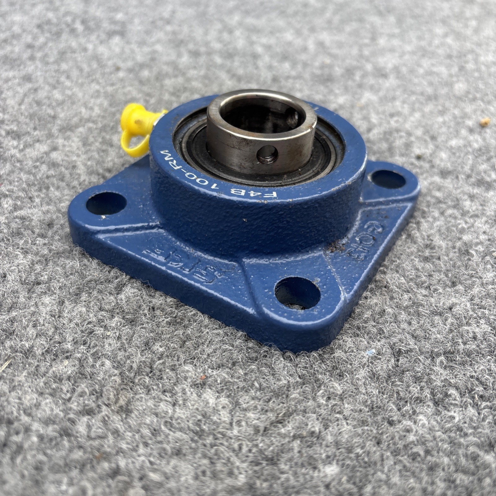 Lot of 2 – SKF F4B-100-RM Square Flange Block Bearing 1″ Bore 4 Bolt Cast Iron