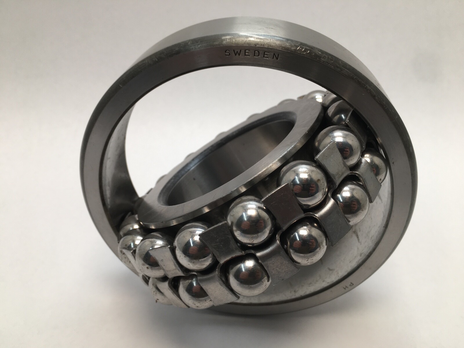 SKF 1313K Self Aligning Bearing 65x140x33 mm 1313-K Sweden