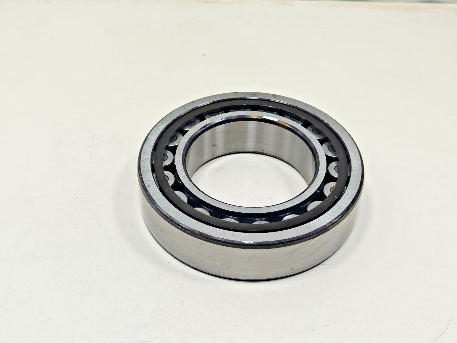 NJ2216 ECP SKF Cylindrical Roller Bearing SKF NJ 2216 ECP 2216EC 80x140x33mm