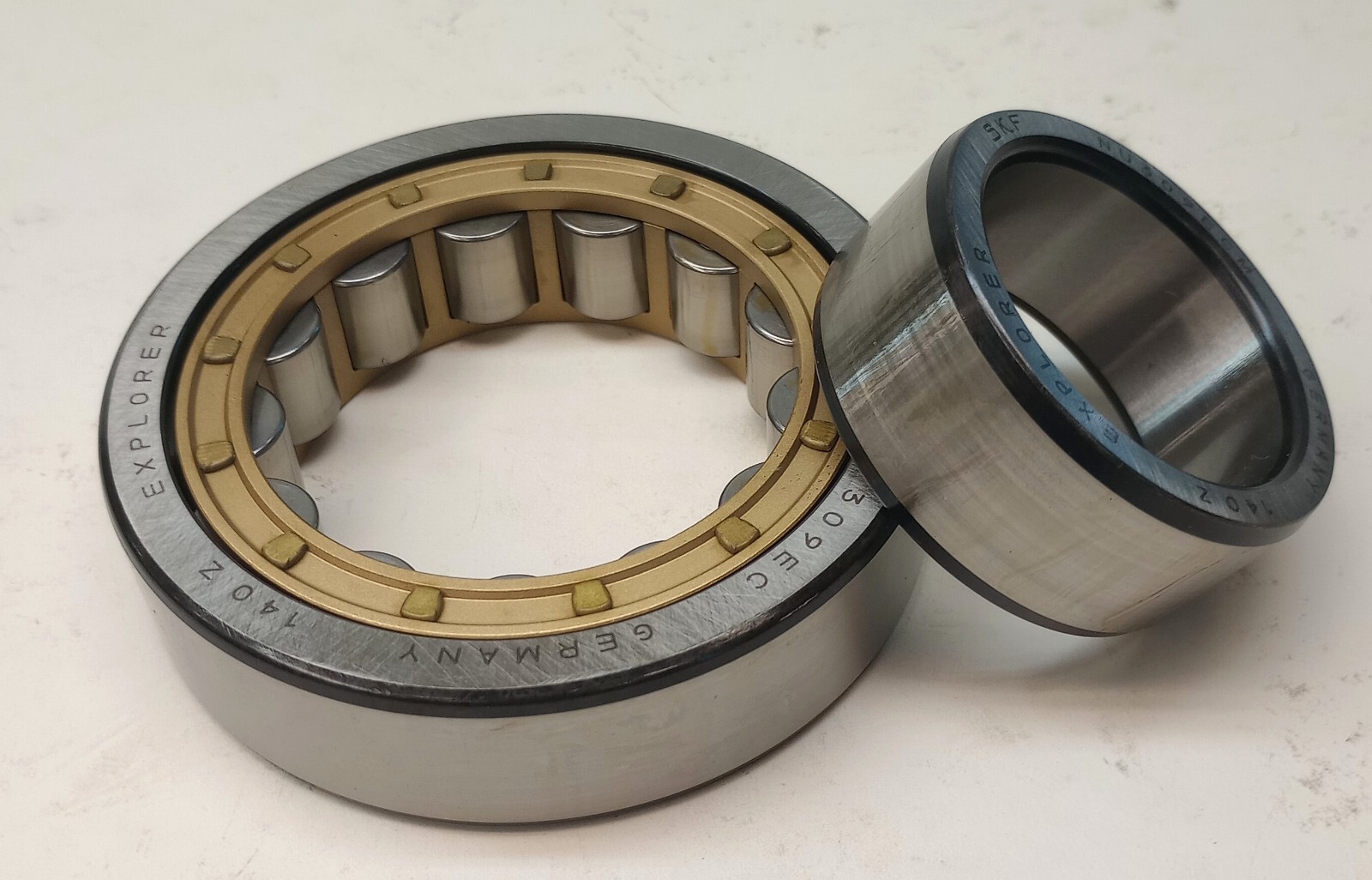 SKF NU 309 ECM Cylindrical Roller Bearing 45mm ID X 100mm OD X 25mm W NU309ECM