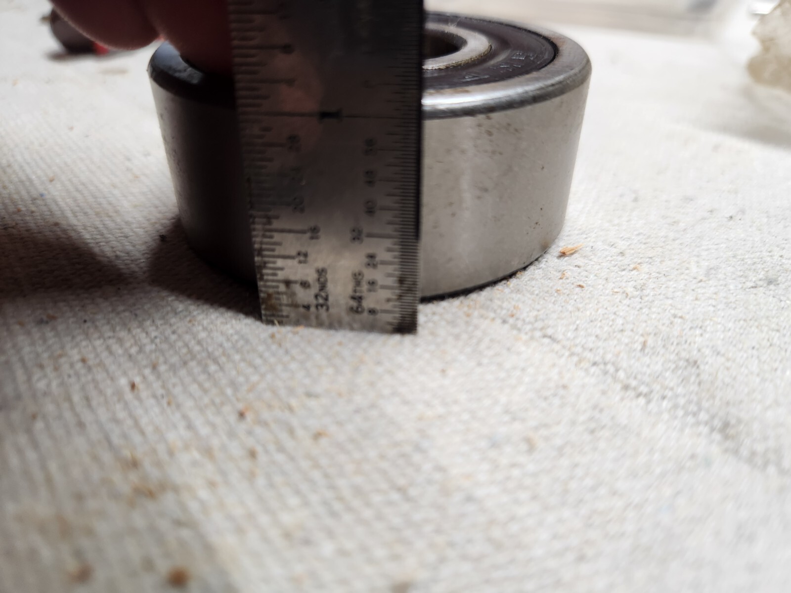 SKF Bearing 462305 VAA 2.5x 1 inch see pics. Minor surface rust. Make offer