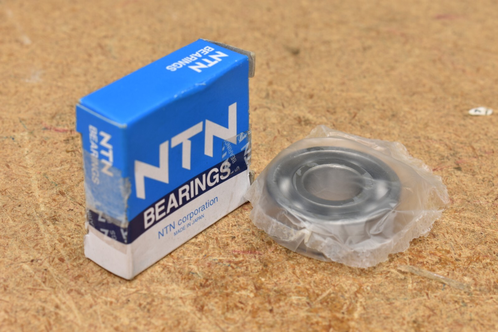 Lot Of 2 NTN 6203CM, Deep Groove Ball Bearing, Single Row, 17 x 40 x 12 mm