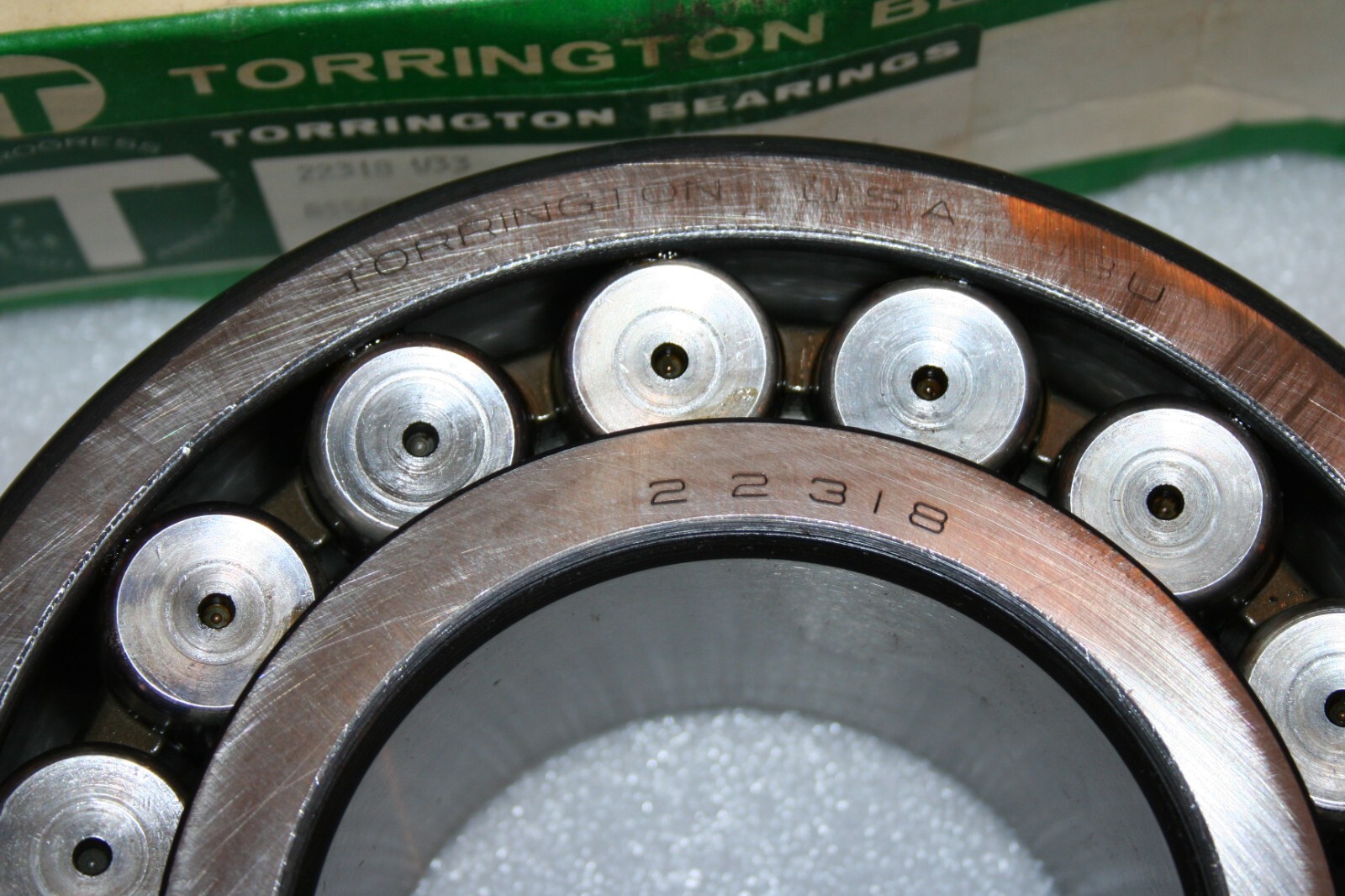 TORRINGTON 22318 W33 Spherical Roller Bearing 90 X 190 X 64mm – NEW –