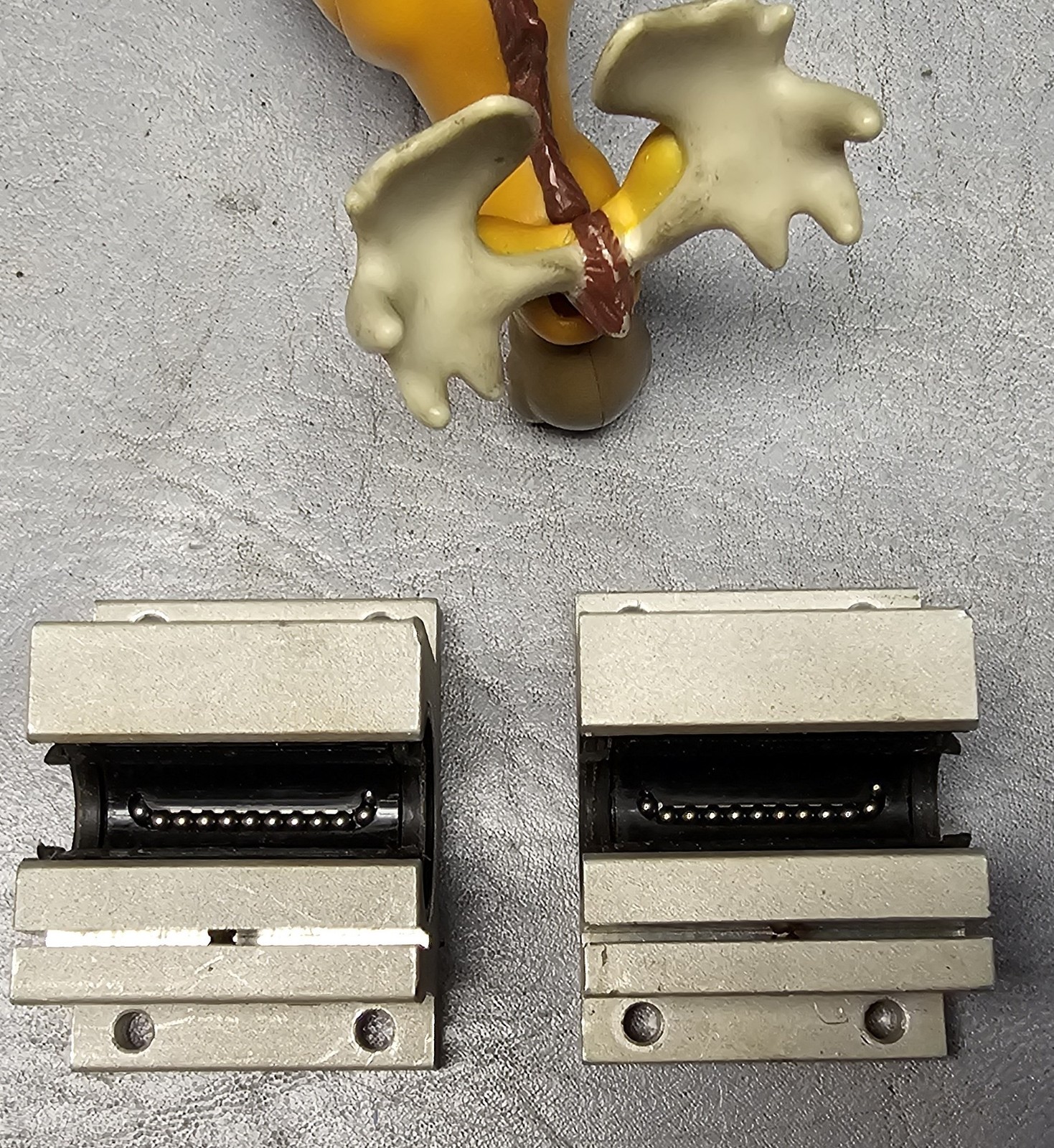 SPB8OPN Thomson Super Pillow Block Bearings w/ 30″ Rails Lot of 2