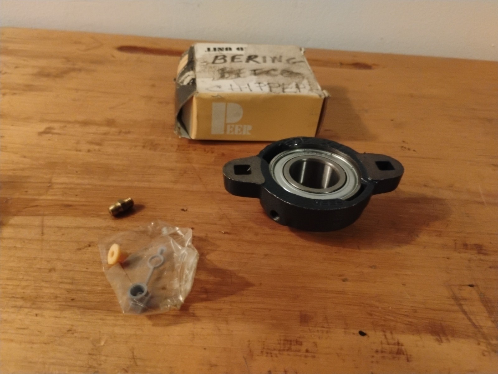 FHSFX205-16G – PEER BEARING – NEW OLD STOCK