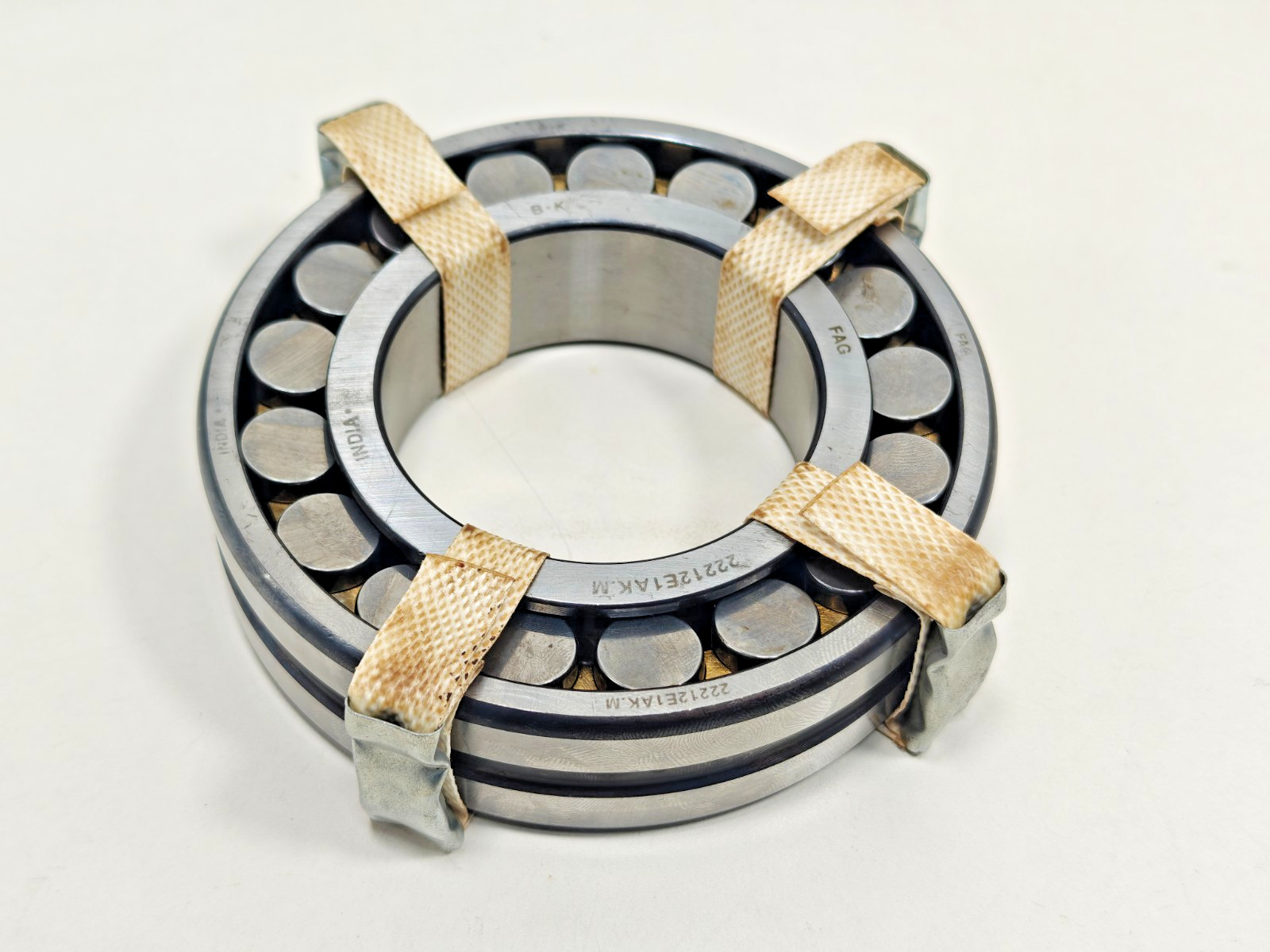 22212 E1AK.M FAG Spherical Roller Bearing FAG 22212 E1A-K-M Tapered Bore