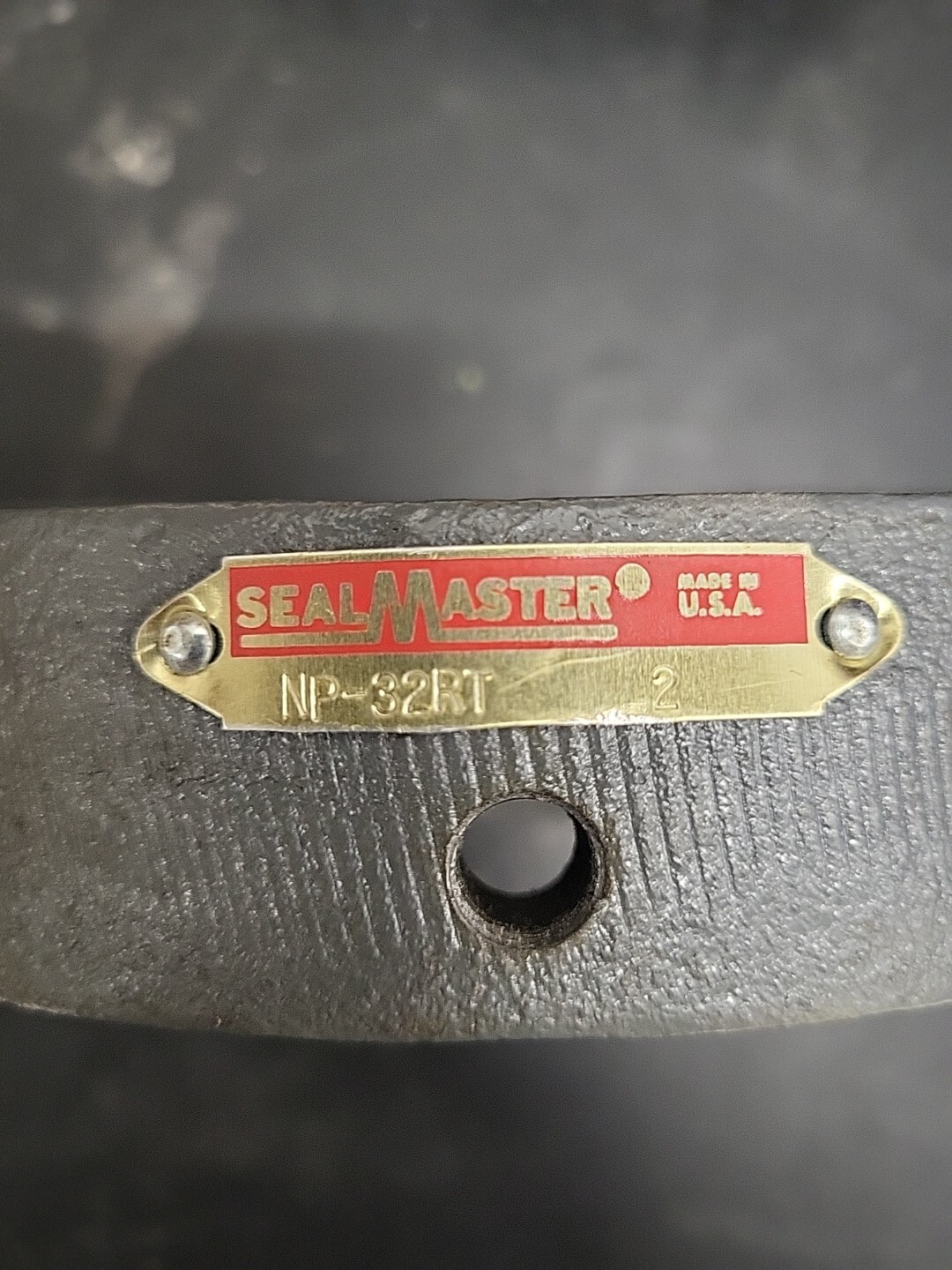 NEW OPEN BOX SEALMASTER NP-32RT 2″ BEARING