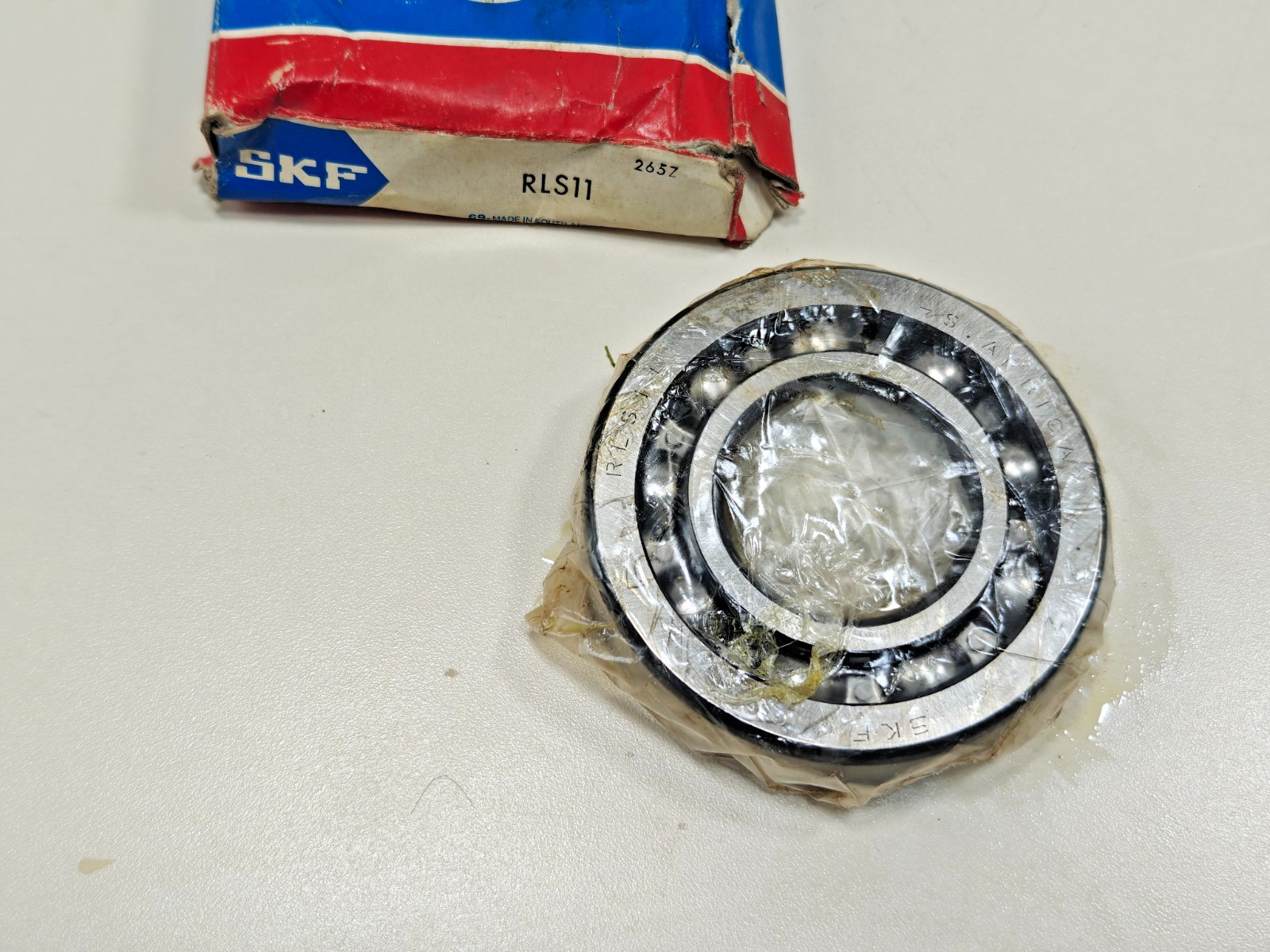 RLS 11 SKF Deep Groove Ball Bearing SKF RLS11 / LJ 1 3/8 / LS 12-1/2