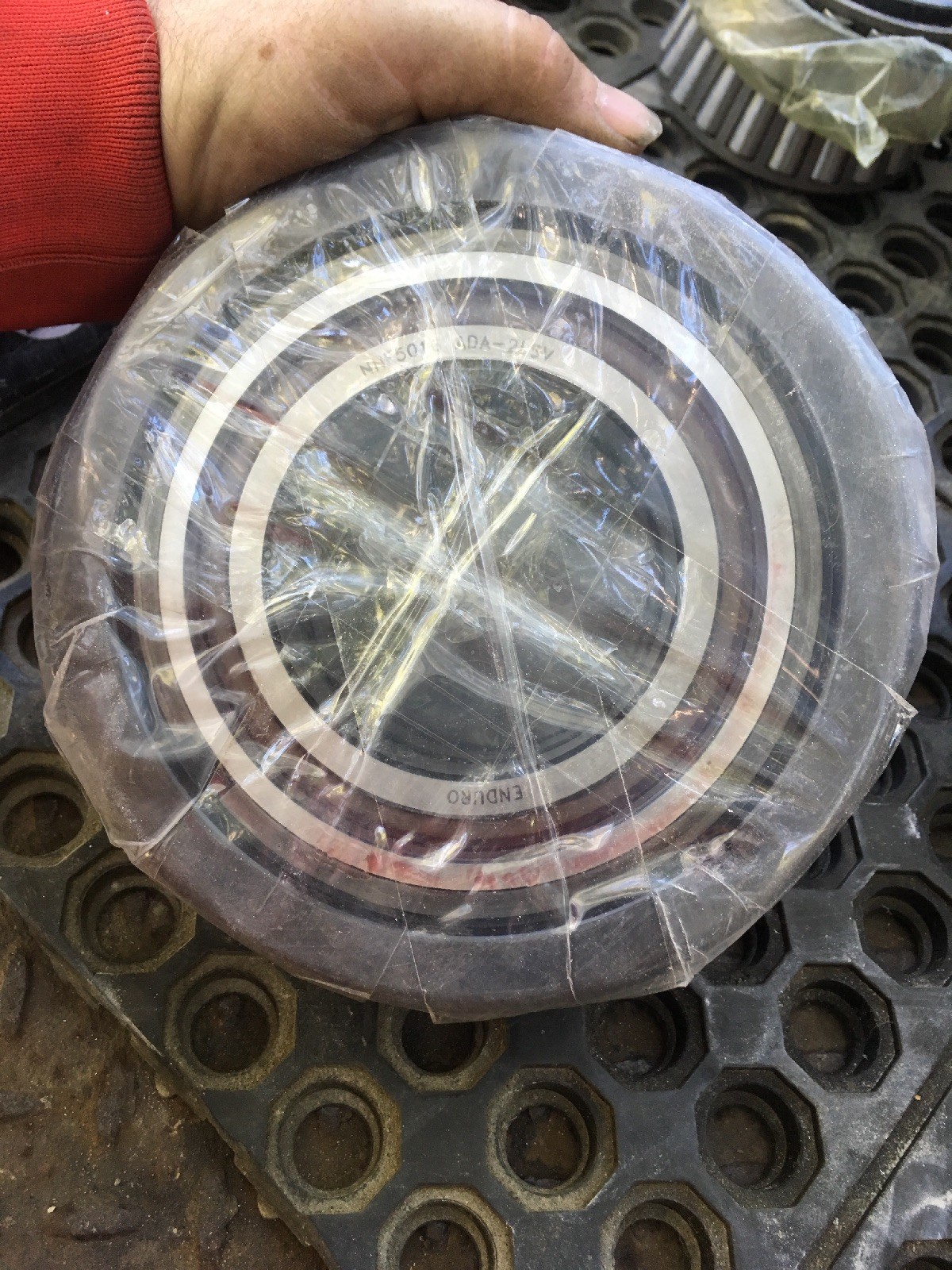 ENDURO MG 80 MM-1 80×174.65×60 NNF5016 ADA-2LSV Forklift Mast Guide Bearing