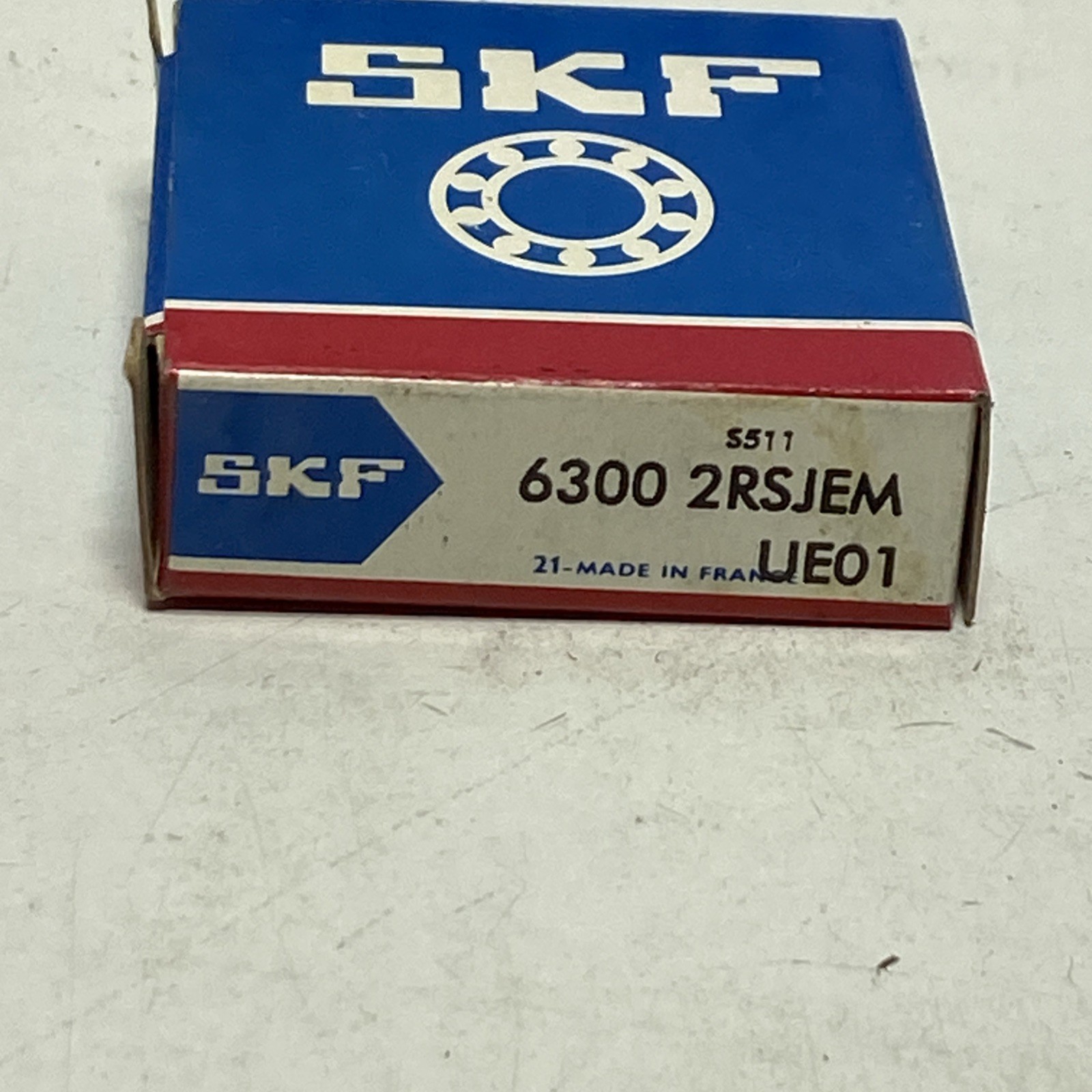 New SKF 6300 2RSJEM Deep Groove Ball Bearing, 10mm ID, 35mm OD, 11mm Width