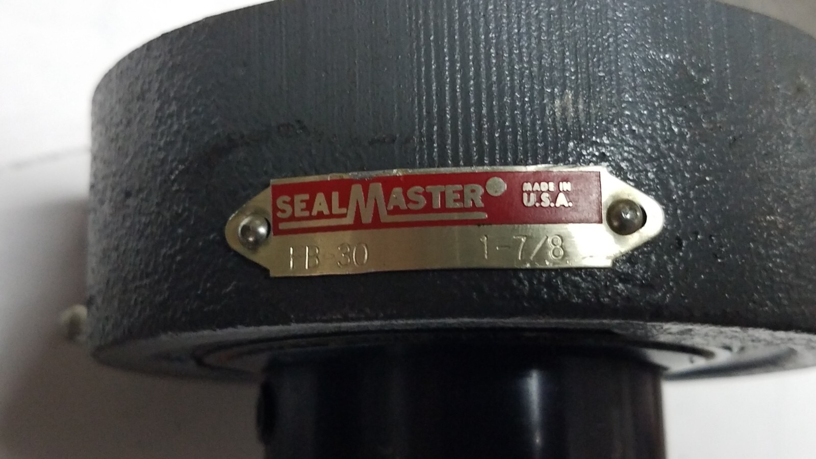 SEALMASTER FB-30 3 BOLT OFF SET FLANGE BEARING 1-7/8″ BORE CAST IRON NNB