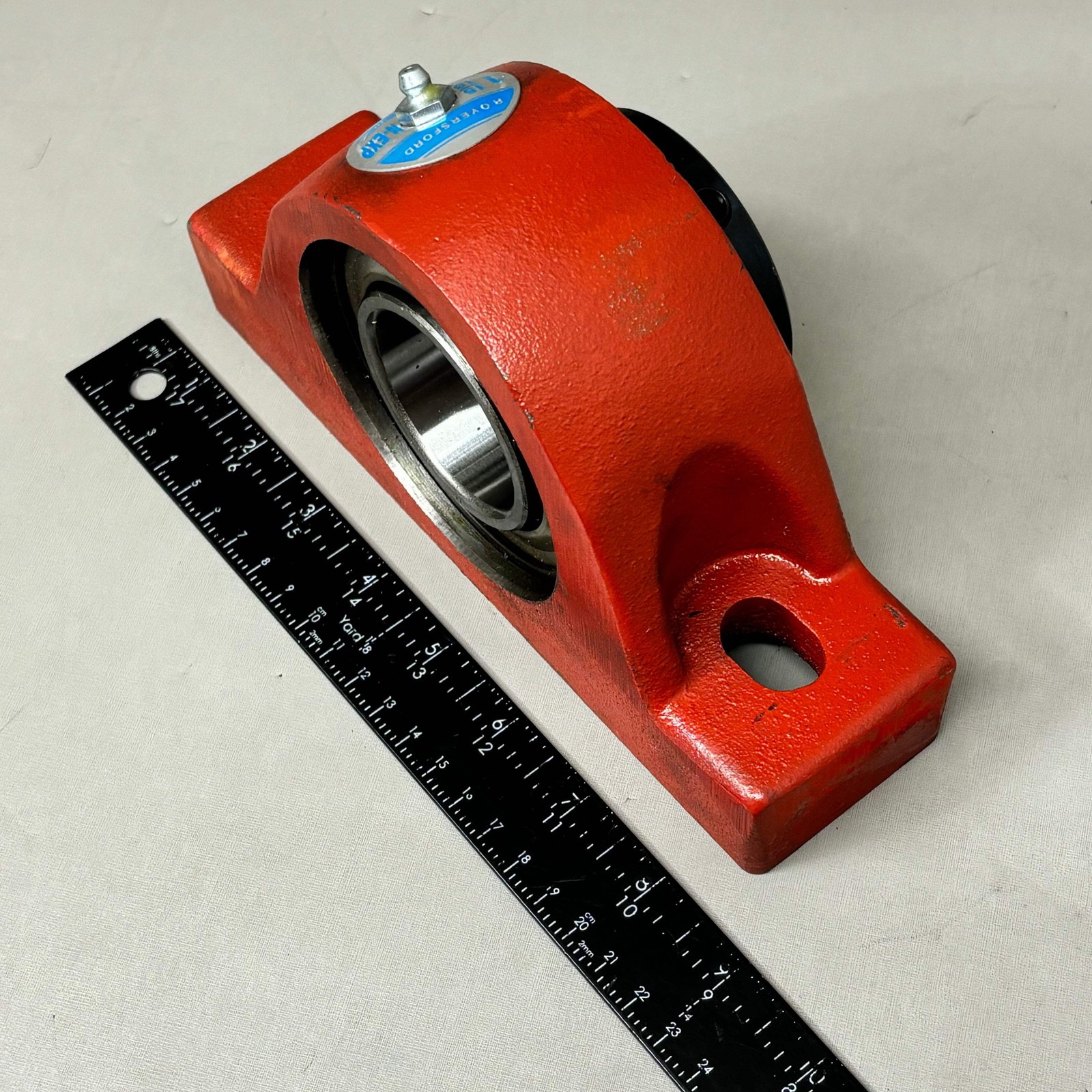 ROYERSFORD R2000 Spherical 2-Bolt Pillow Block Bearing 1-15/16″ Red 40-02-N115
