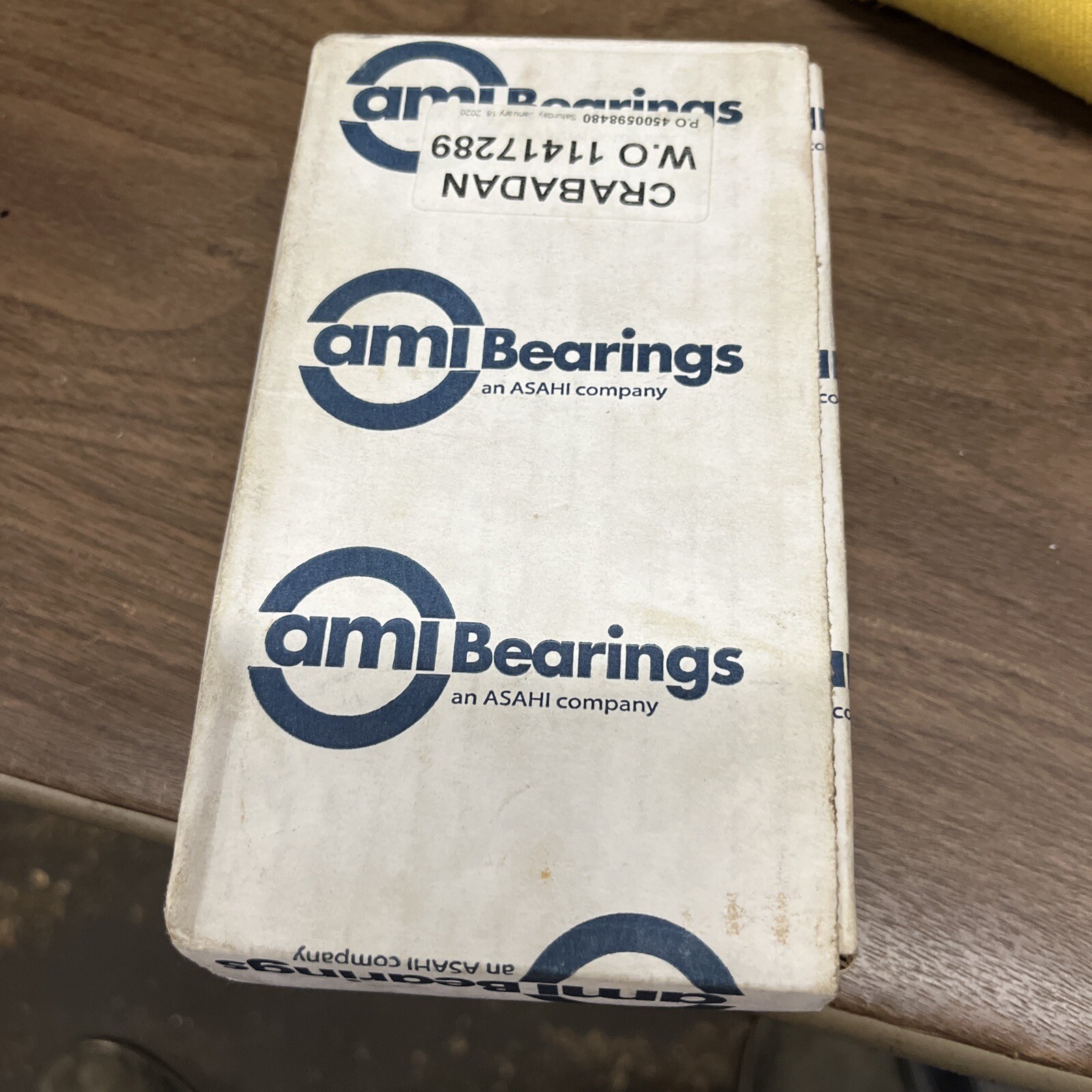 AMI Bearings MUCFB206-20 1-1/4 Stainless Set Screw 3-Bolt Flange Set-Screw Lock
