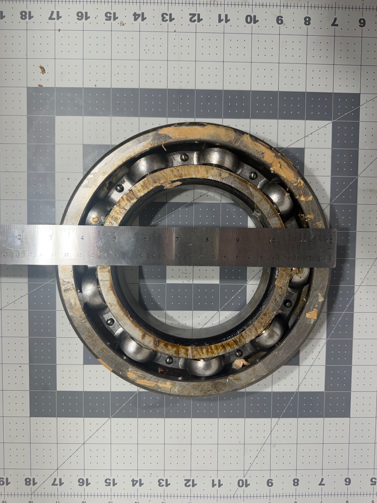 SKF 6226 – Single Row Deep Groove Ball Bearing – Made in USA – New Open Box