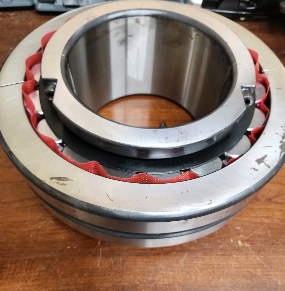 NEW NO BOX / OPEN BOX FAG SPHERICAL ROLLER BEARING 222S.607