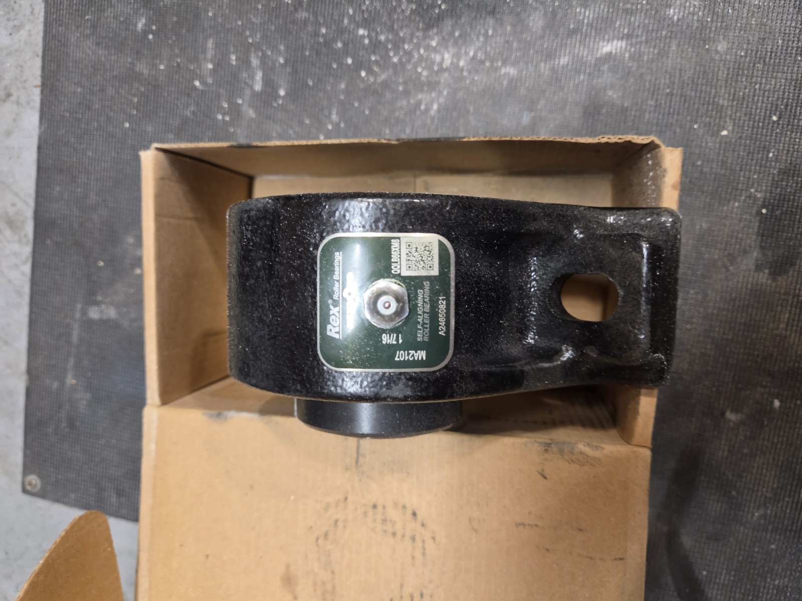 Rexnord MA2107 2-Bolt Solid-Housed Pillow Block Roller Bearing Unit 1-7/16″ Bore