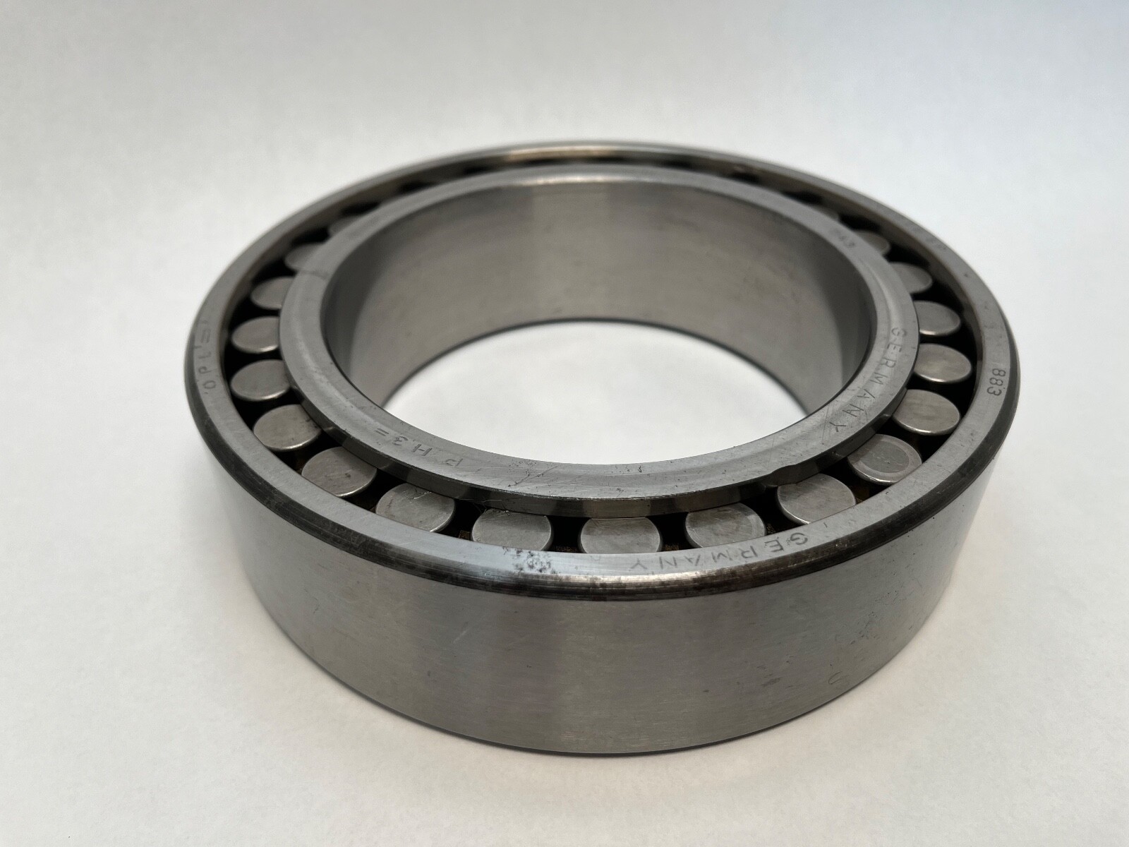 SKF NN-3026-KM/SP Cylindrical Bearing 130x200x52 mm NN3026 NN-3026-K-M-SP