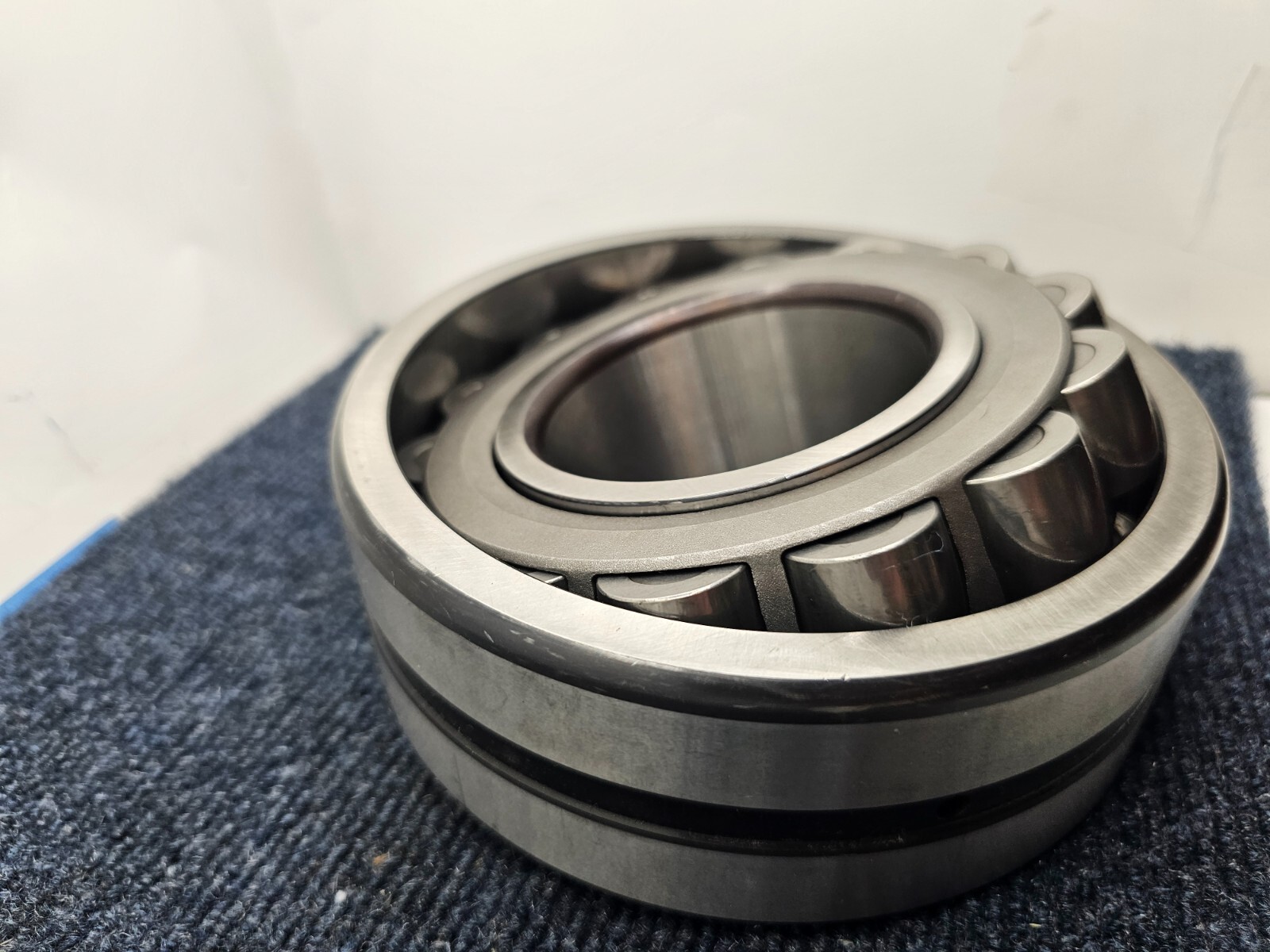 Nachi 22315EXQKW33 Spherical Roller Bearing 75mm Taper Bore 160mm OD 55mm