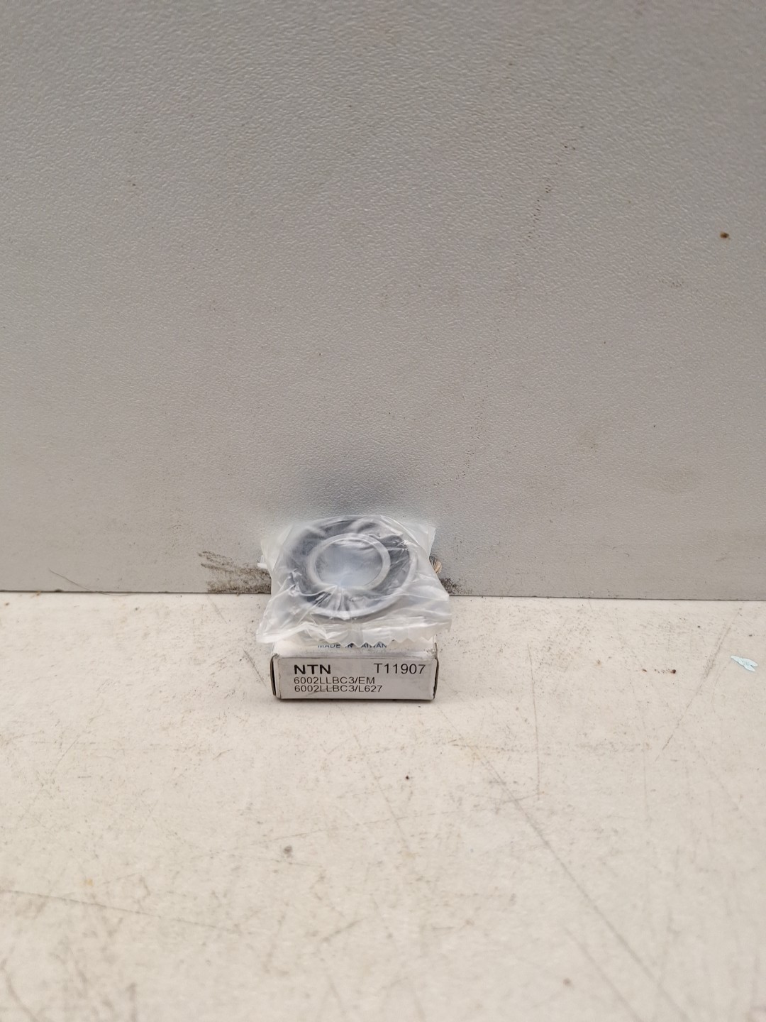NTN 6002LLBC3 Sealed Ball Bearing