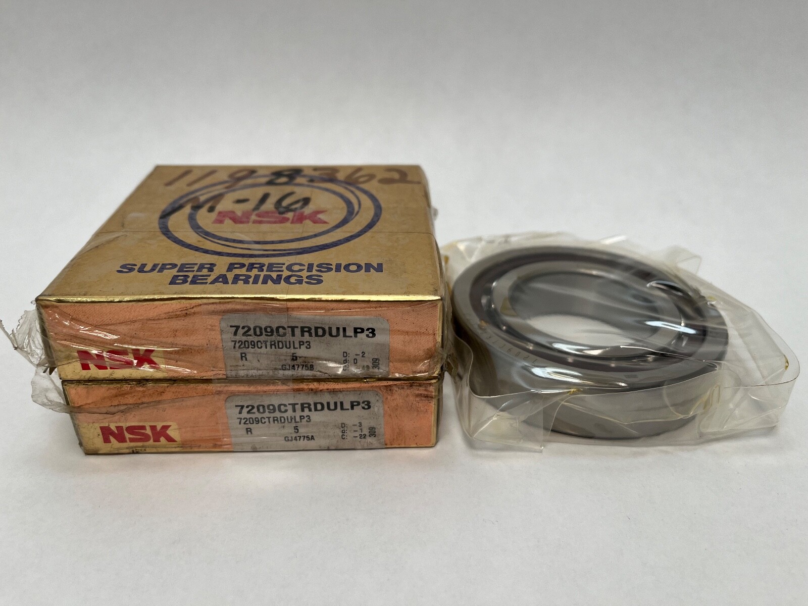NSK 7209CTRDULP3 Bearing 45x85x19 mm 7209C 7209-C-TR-DUL-P3 England 2 Pcs