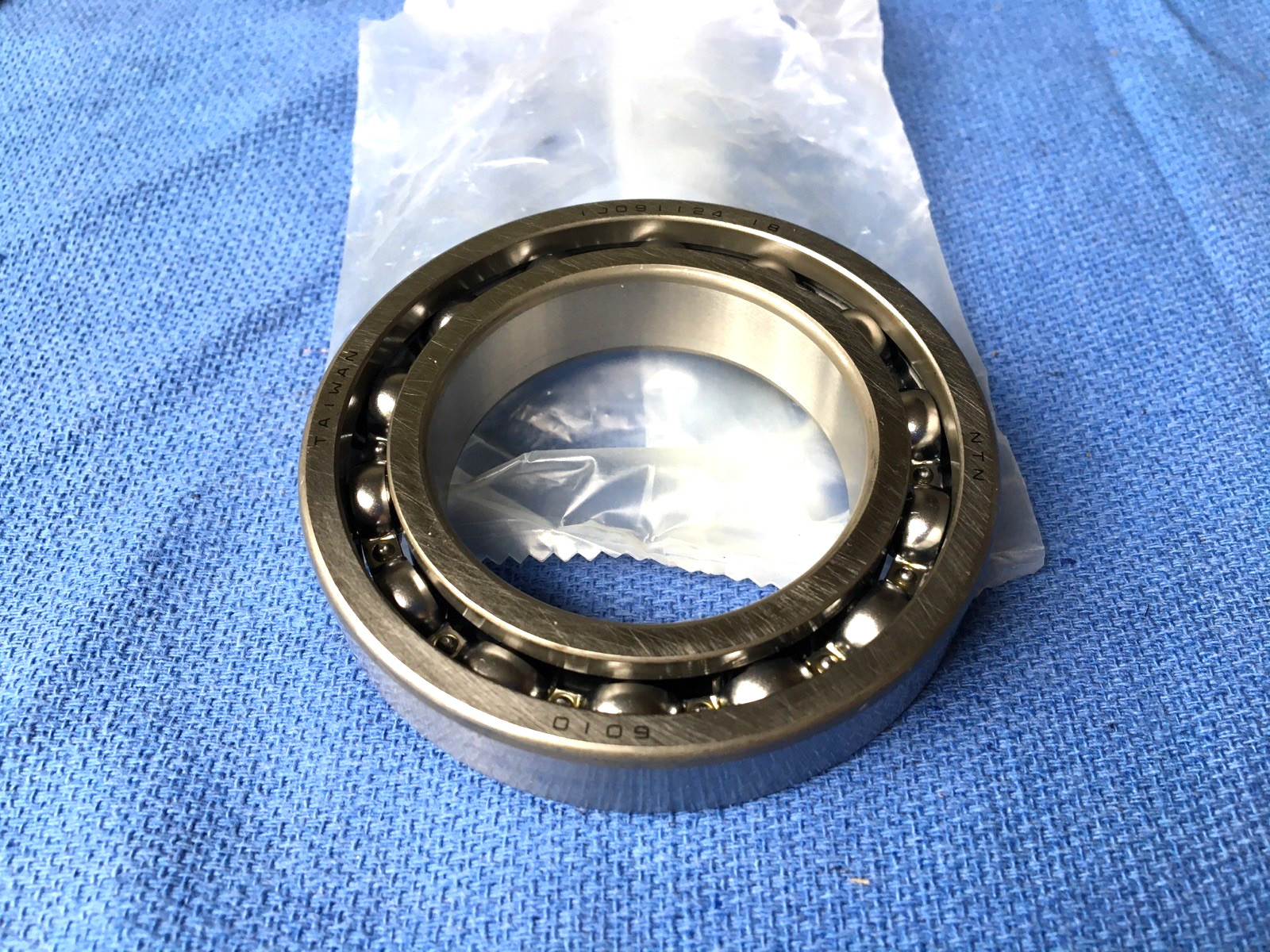 NTN 6010 Radial Deep Groove Ball Bearing Open, Round Bore FNIP Japan