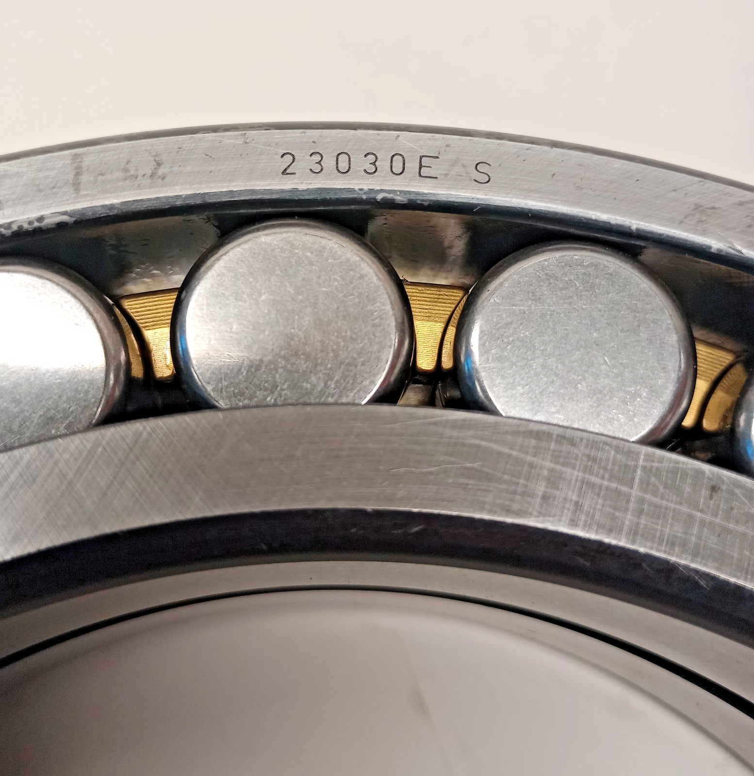 FAG 23030EAS Spherical Roller Bearing 150x225x56mm 23030-EAS / 23030-E1A-M