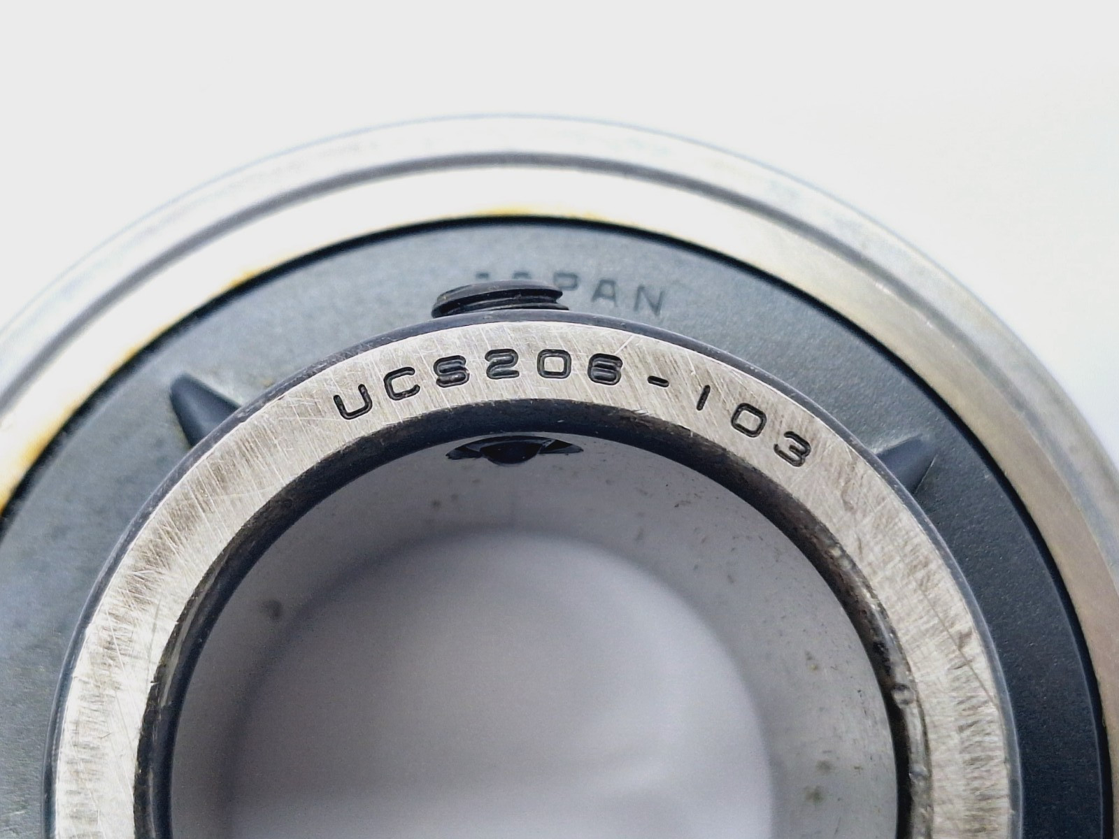 NTN UCS206-103LD1N INSERT BALL BEARING 1-3/16″(30.16mm)-BORE 2.441″-OD