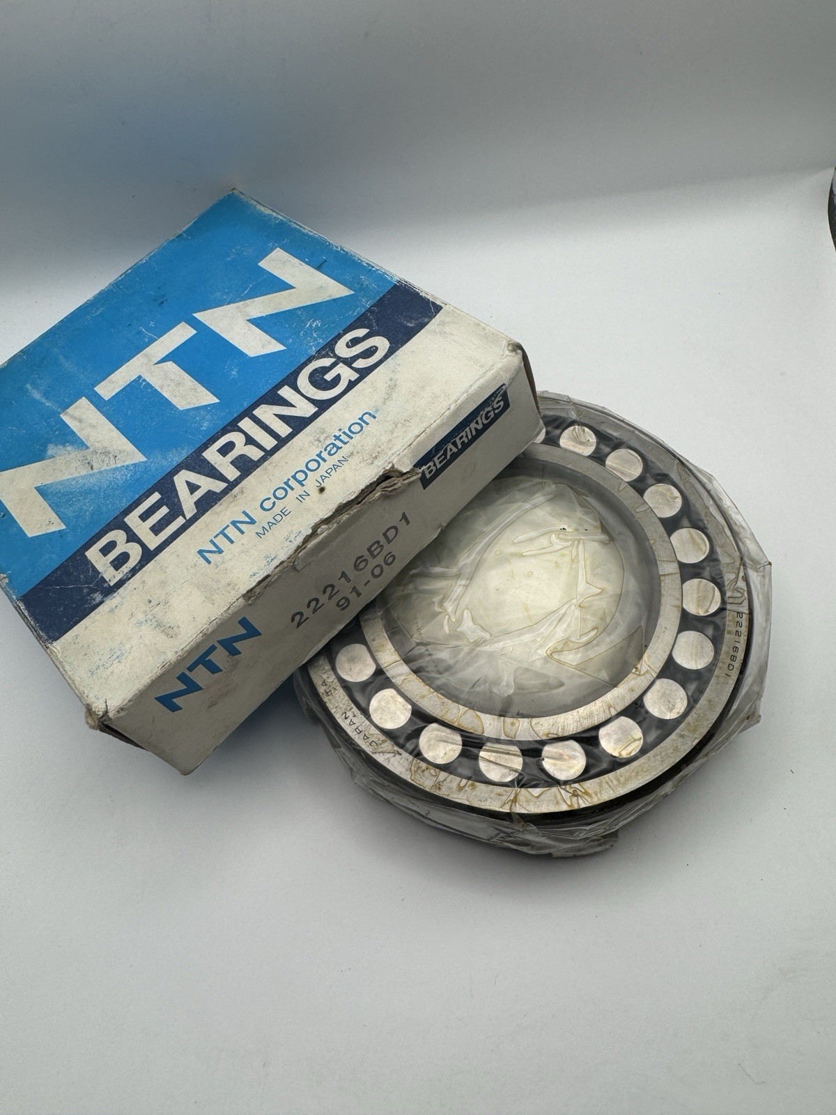 NTN 22216BD1 SPHERICAL ROLLER BEARING, NOS