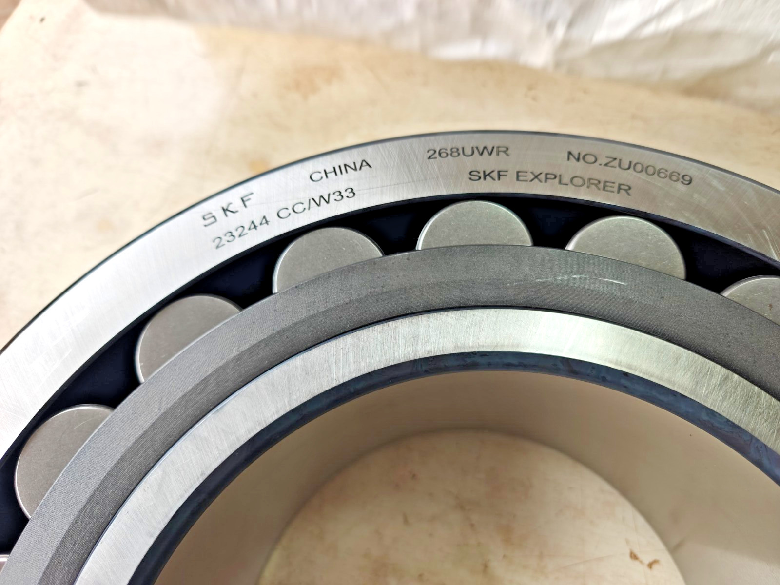 23244 CC/W33 SKF Spherical Roller Bearing 220 x 400 x 144 mm SKF 23244CC/W33