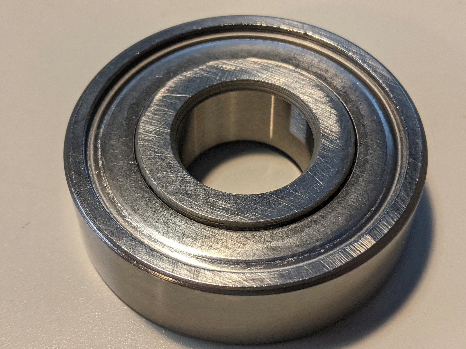 GREEN 99604 BALL BEARING (6304-2RS) USA