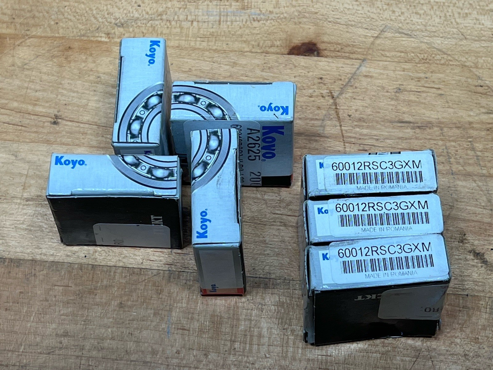 Lot of 7 Koyo 6001-2RS-C3-GXM 12mm x 28mm x 8mm Metal Shielded Bearings – NEW