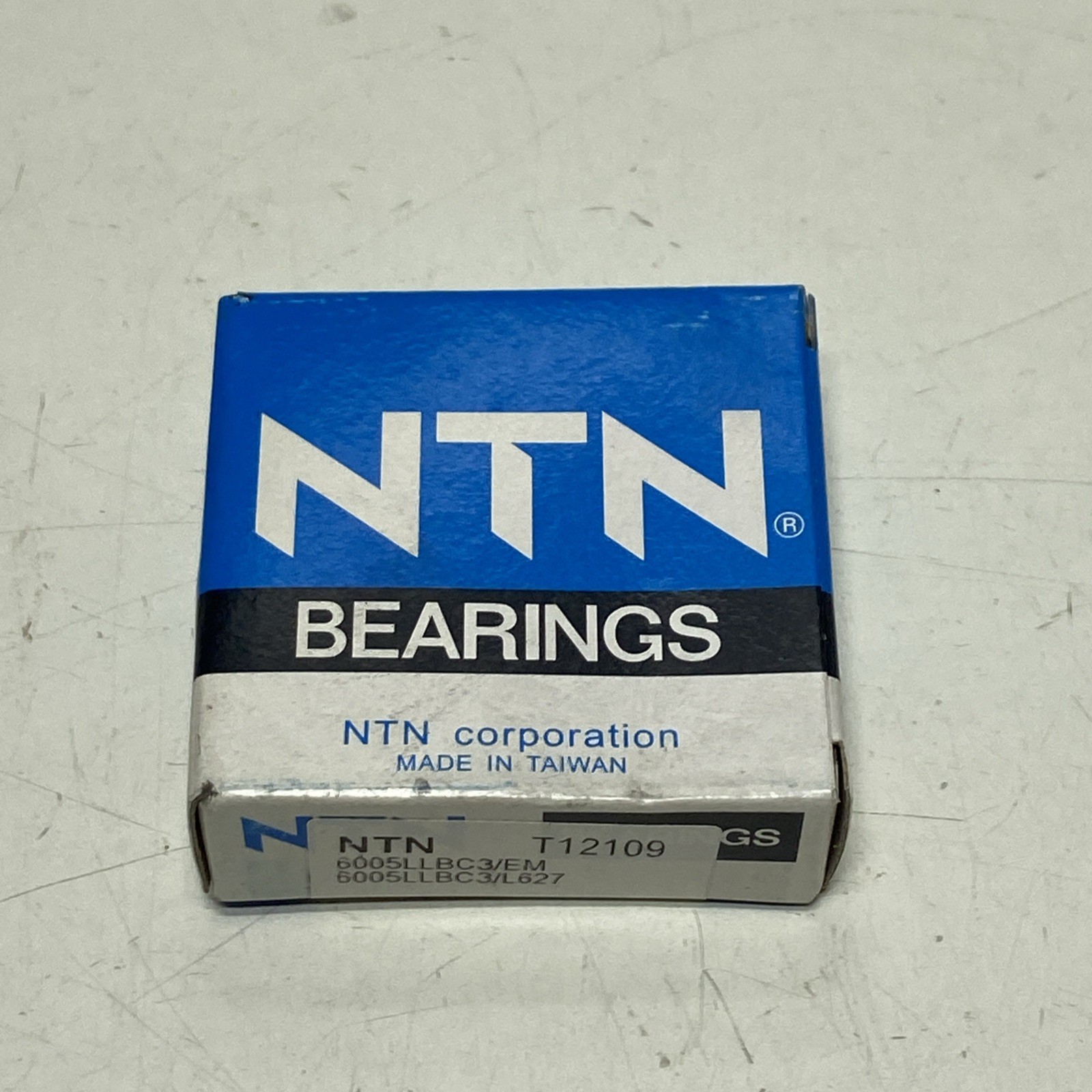 NTN 6005LLBC3/L627 SINGLE ROW RADIAL BALL BEARING, 25x47x12mm, NIB