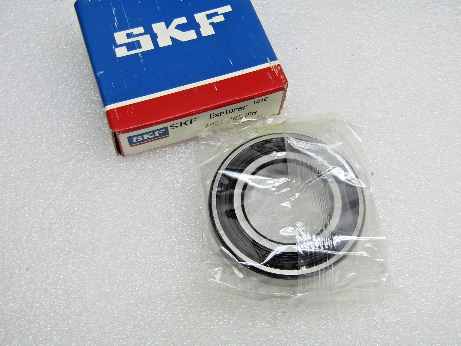 SKF 6006-2RS JEM 30mm X 55mm X 13mm Sealed Bearing