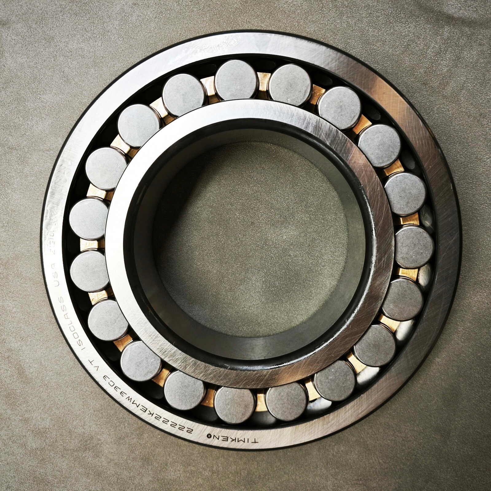 Timken New Spherical Roller Bearing 110 x 200 x 53 mm 22222KEMW33C3
