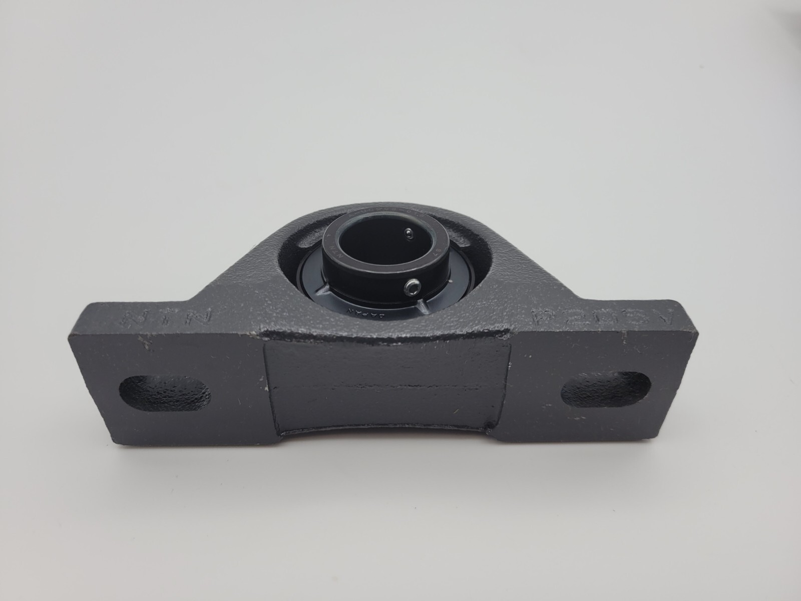 NTN P205V 5RYT9 Pillow Block Ball Bearing A-UC205-015 15/16″ Bore Cast Iron NOS