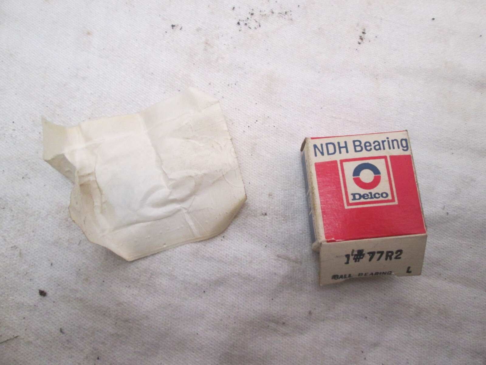 Lot of 17 NDH 77R2 Bearing Metal Seals 1/8 x 3/8 x 5/32″ NEW