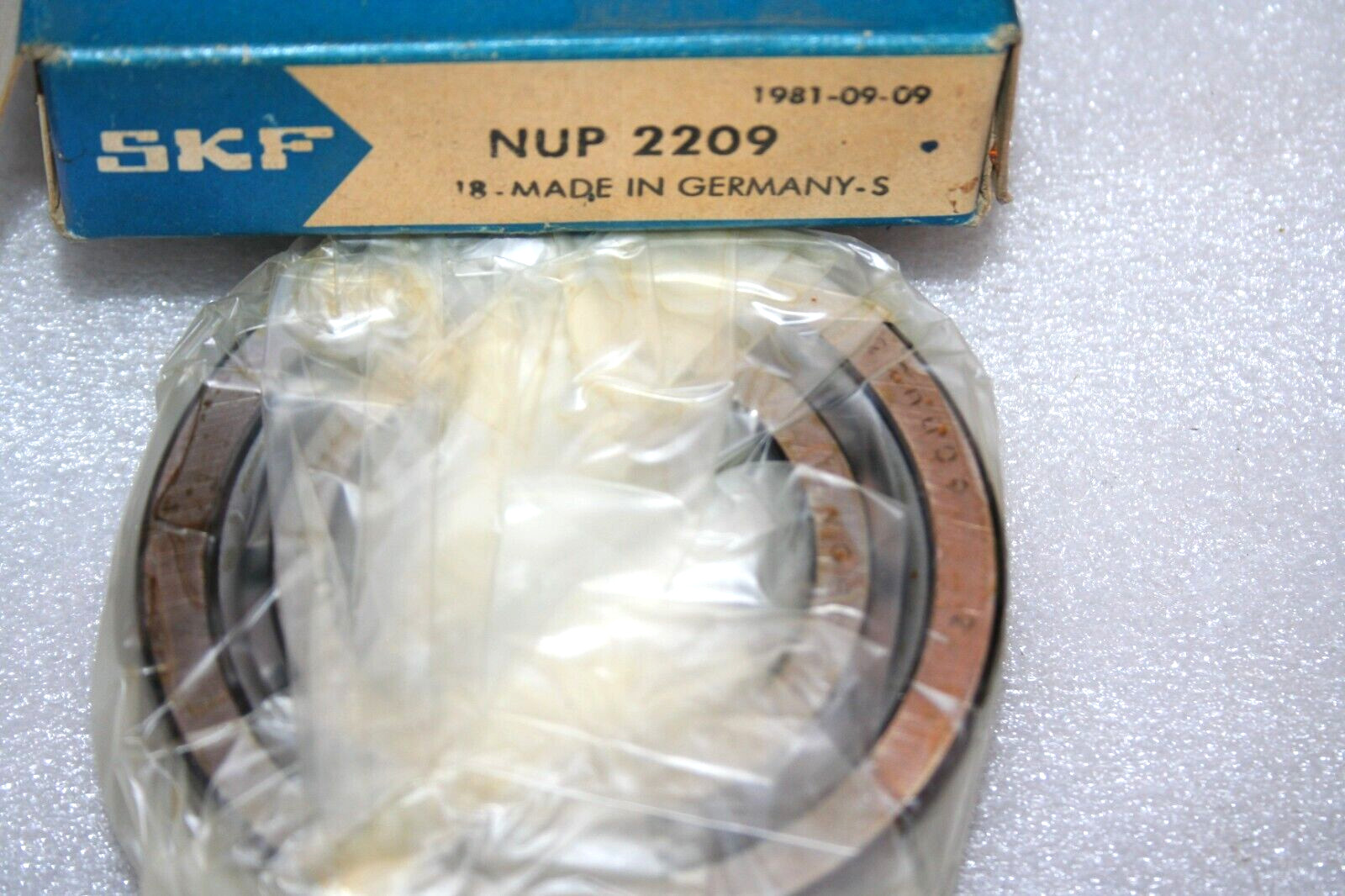 SKF NUP-2209 Cylindrical Roller Bearing 44X85X23MM * NEW *