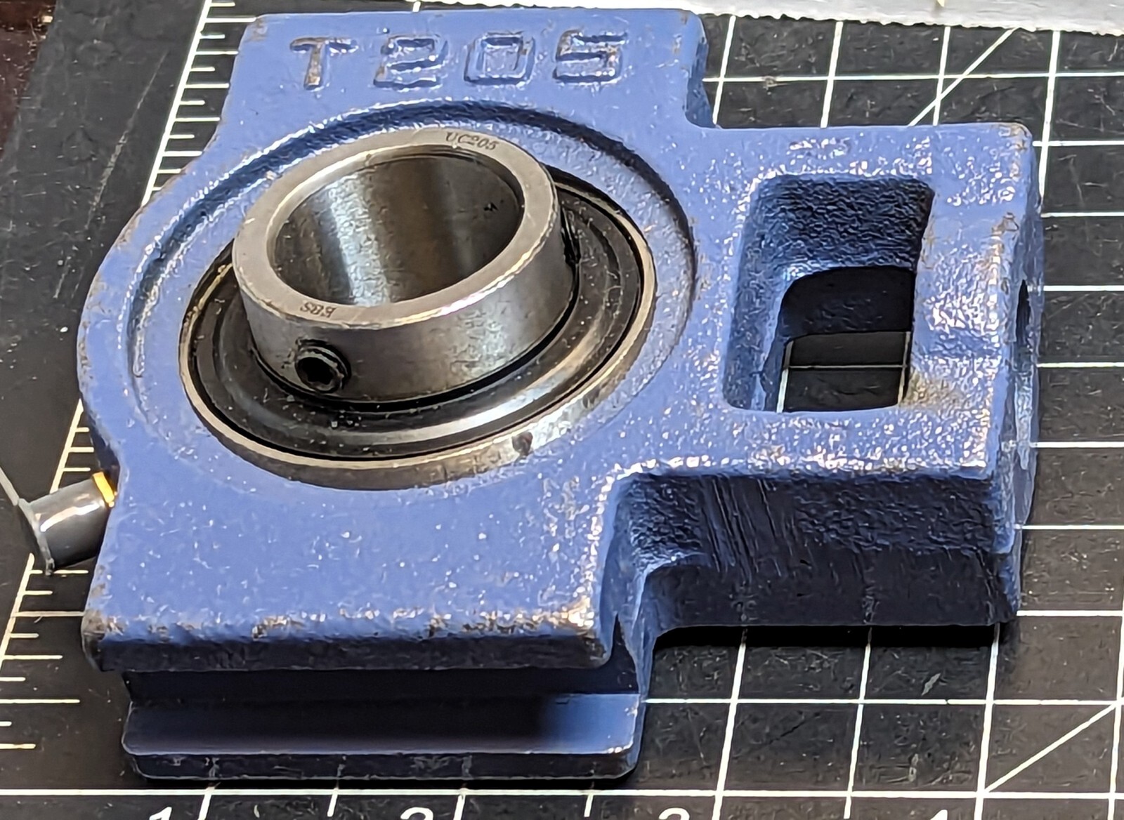 FYH T205 E J Take-Up Bearing 1″ Bore [B8B1]