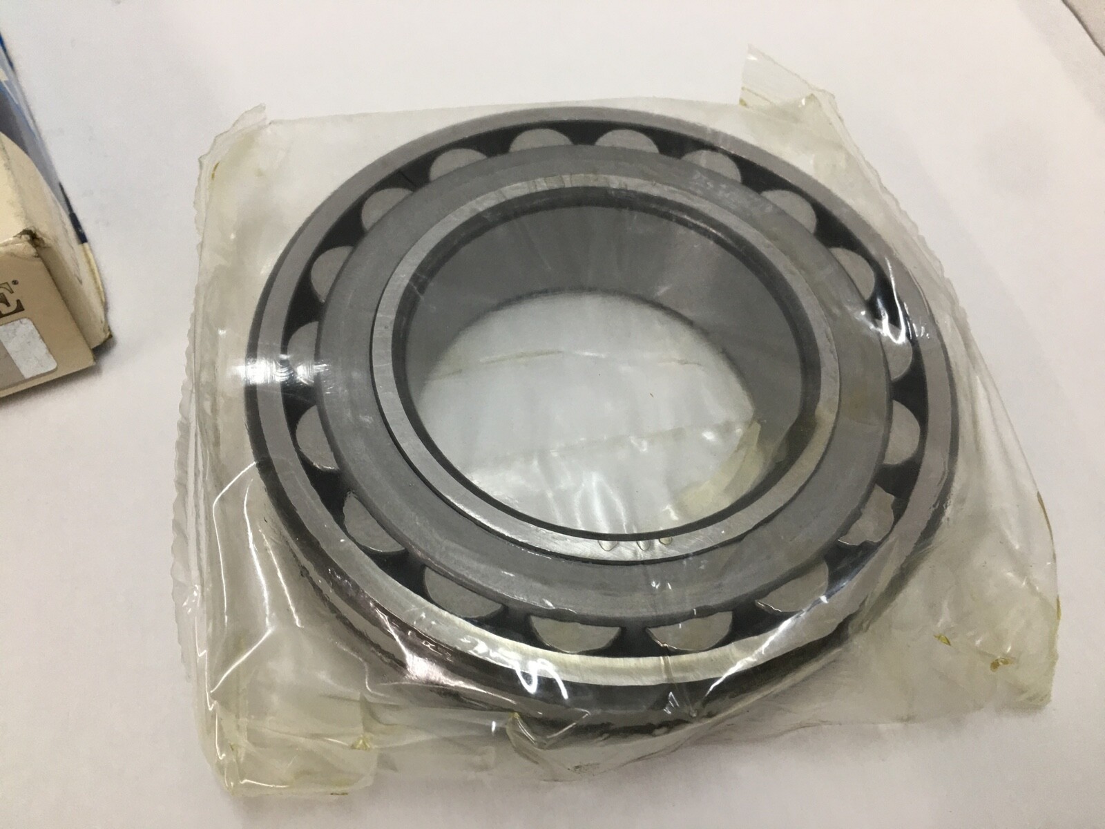 NTN 22218EAW33C3 Spherical Roller 90x160x40 mm 22218 EA W33 C3 22218E C3 Italy