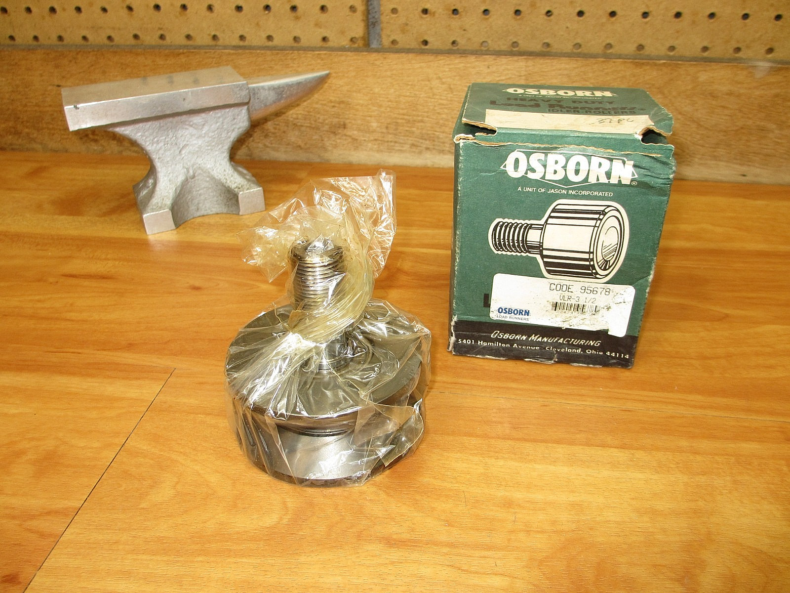 Osborn 95678 *NEW* VLR-3 1/2 Load Runner V-Groove Cam Follower Bearing Idler