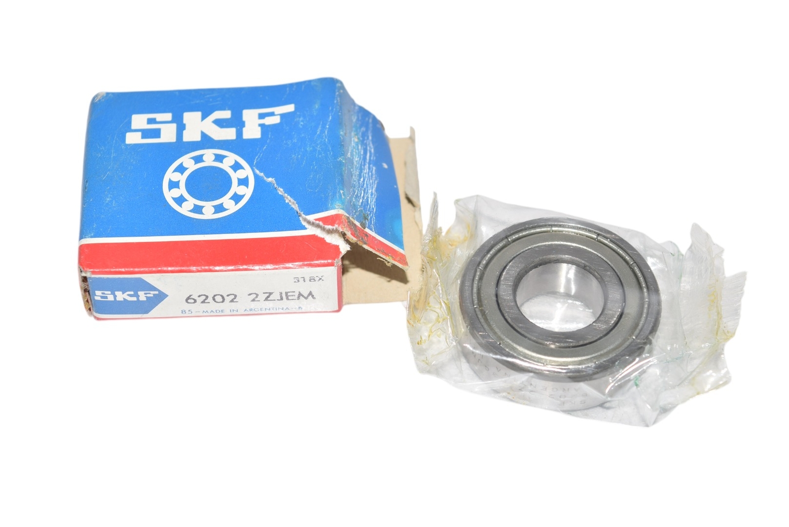 NEW SKF 6202 2ZJEM Radial/Deep Groove Ball Bearing – Round Bore, 15 mm ID
