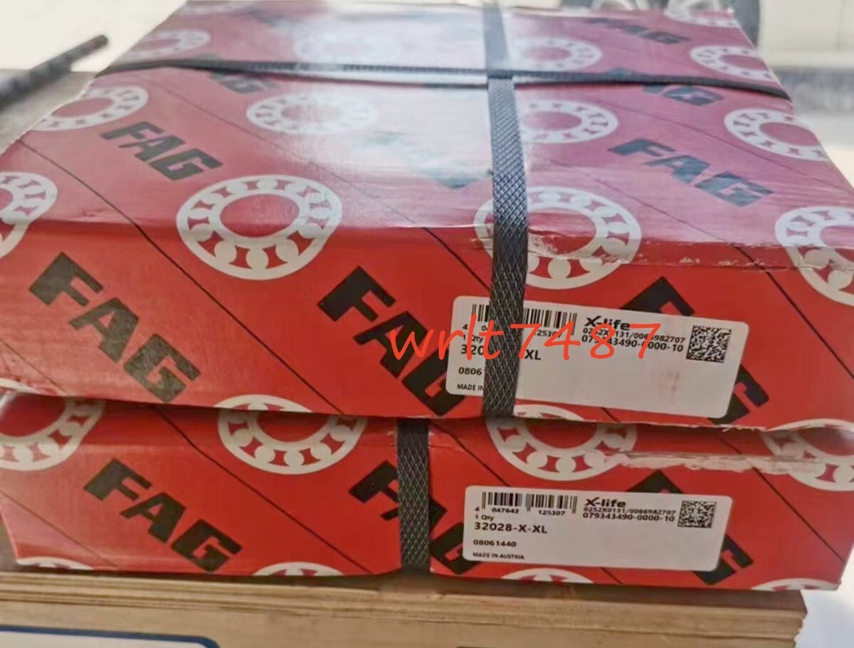 1X FAG 32028-X-XL tapered roller bearing