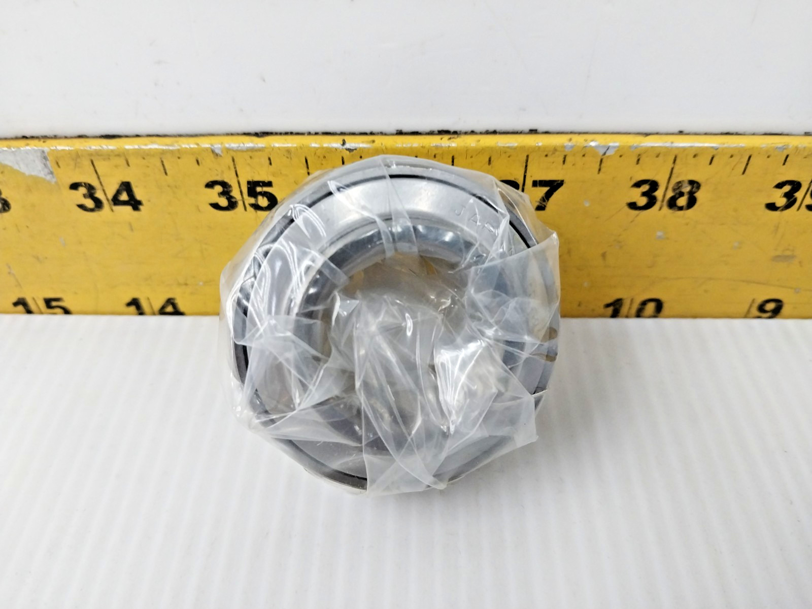 ami Bearings Stainless Steel Set Screw Locking Bearing 1″ Bore MUC205-16