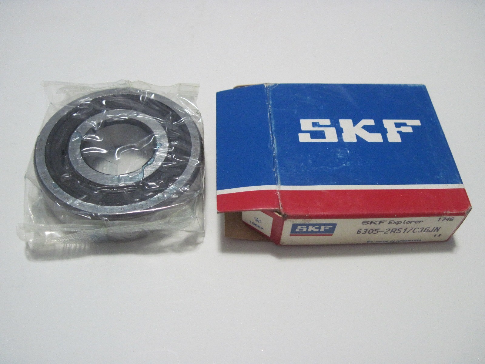 NOS SKF Double Rubber Sealed Steel Ball Bearing 6305-2RS1/C3GJN 25x62x17 mm